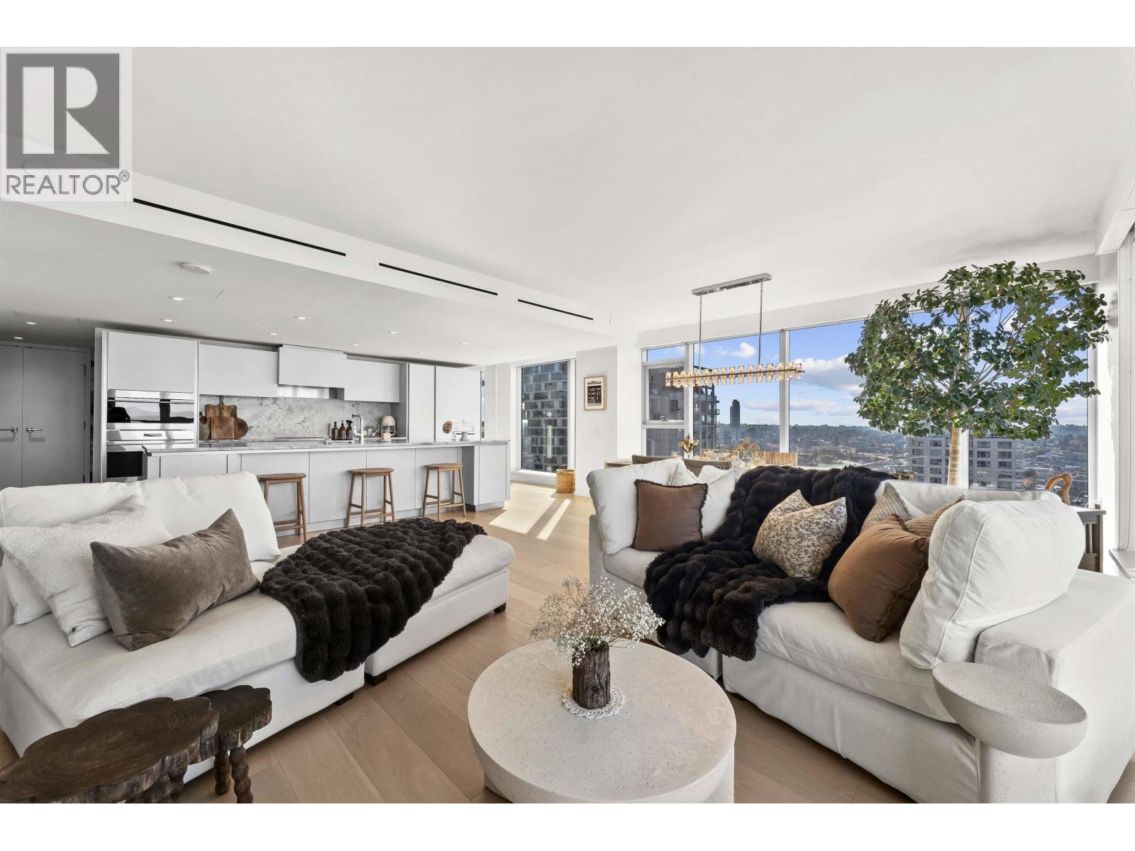 Listing Picture 6 of 28 : 2403 889 PACIFIC STREET, Vancouver / 溫哥華 - 魯藝地產 Yvonne Lu Group - MLS Medallion Club Member