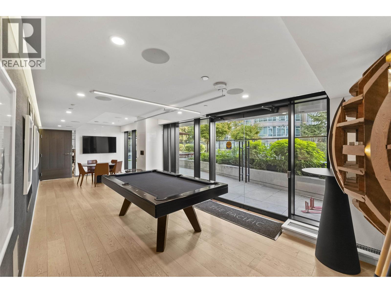 Listing Picture 23 of 28 : 2403 889 PACIFIC STREET, Vancouver / 溫哥華 - 魯藝地產 Yvonne Lu Group - MLS Medallion Club Member