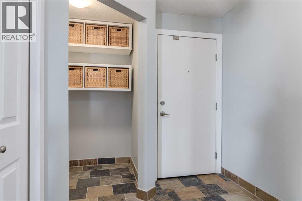 2301, 2518 Fish Creek Boulevard Sw, Calgary, Alberta  T2Y 4T5 - Photo 4 - A2289648