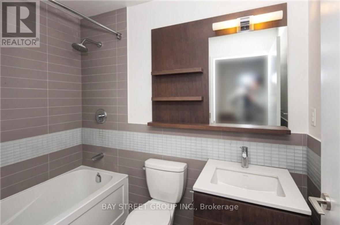 3305 - 295 Adelaide Street W, Toronto, Ontario  M5V 1P7 - Photo 10 - C12832016