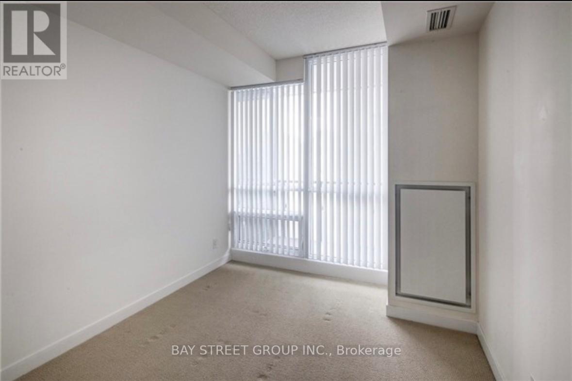 3305 - 295 Adelaide Street W, Toronto, Ontario  M5V 1P7 - Photo 7 - C12832016