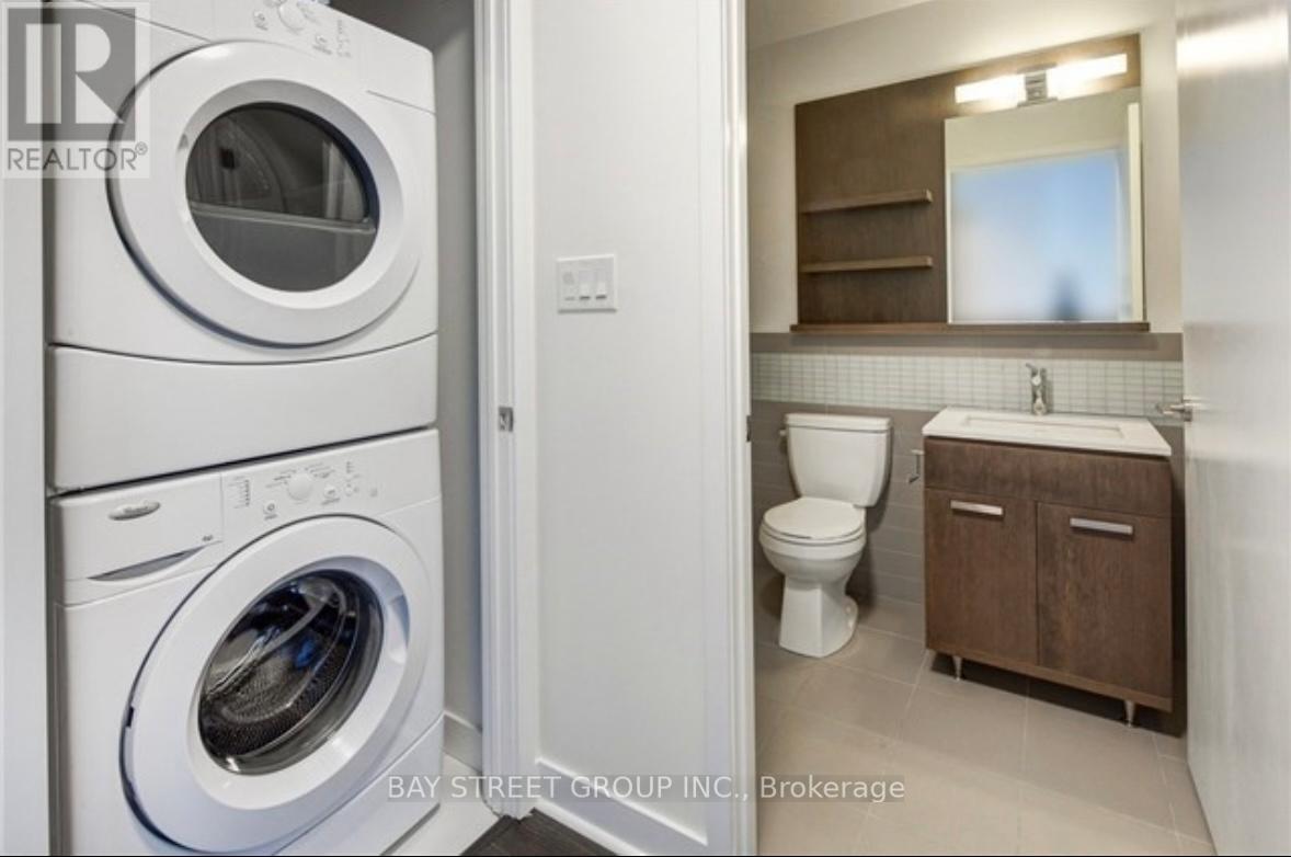 3305 - 295 Adelaide Street W, Toronto, Ontario  M5V 1P7 - Photo 9 - C12832016