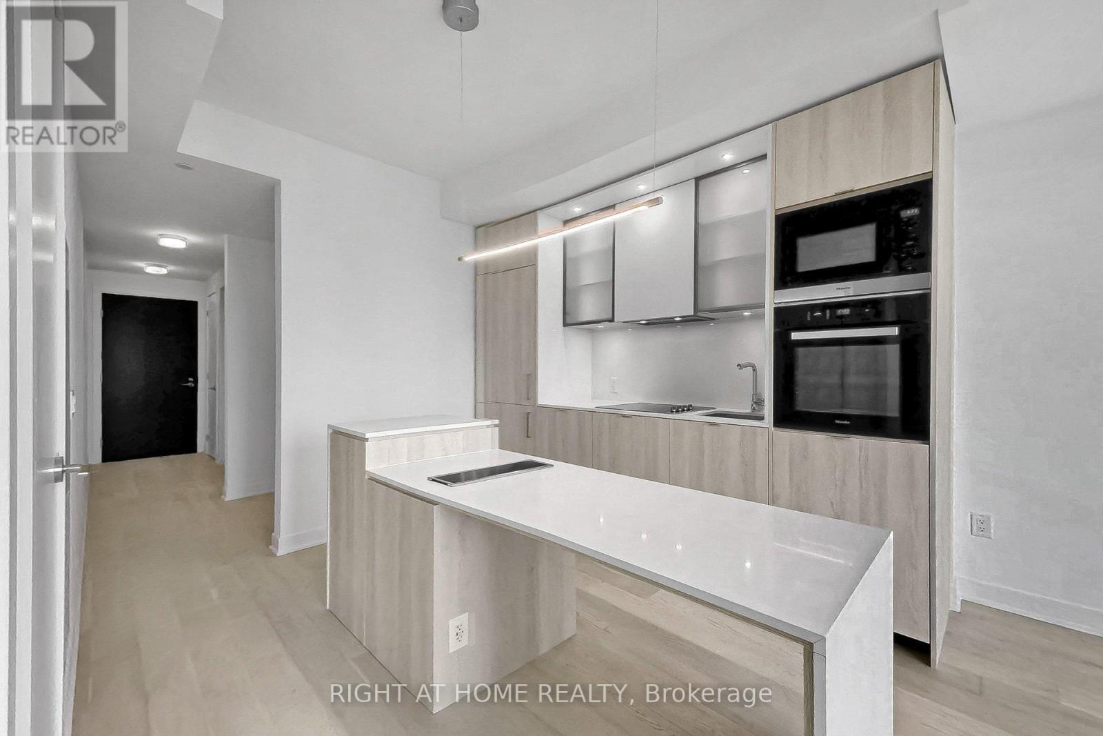 3808 - 11 Yorkville Avenue, Toronto, Ontario  M4W 0B7 - Photo 21 - C12832036