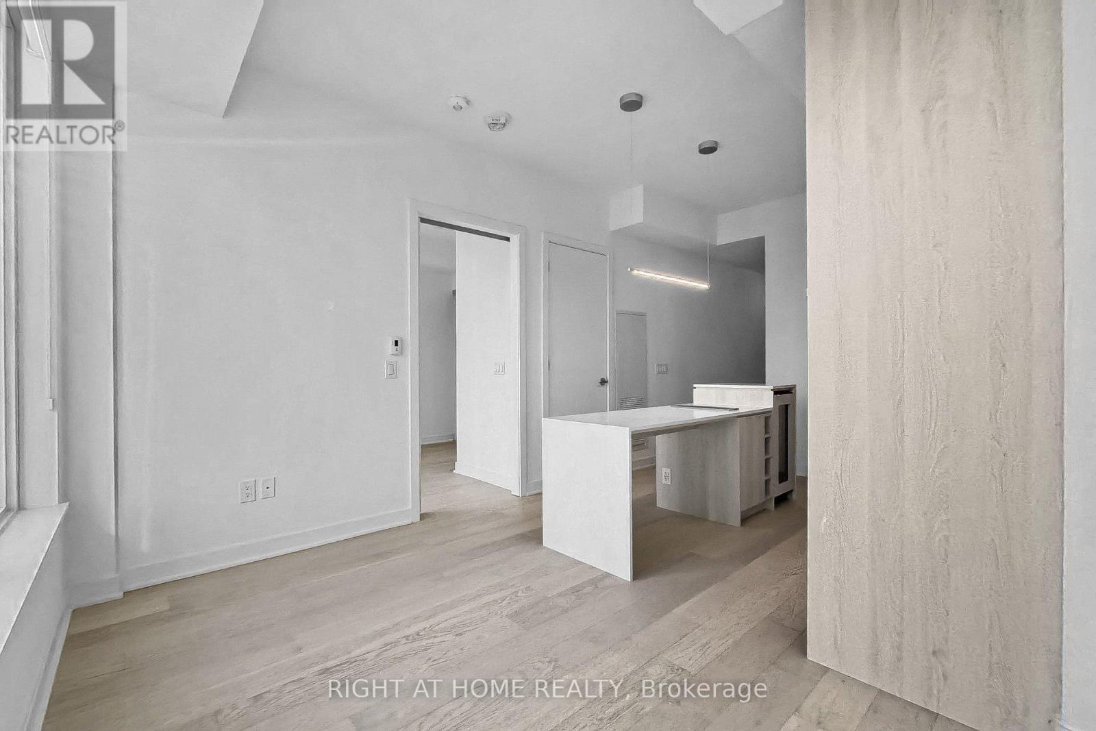 3808 - 11 Yorkville Avenue, Toronto, Ontario  M4W 0B7 - Photo 26 - C12832036