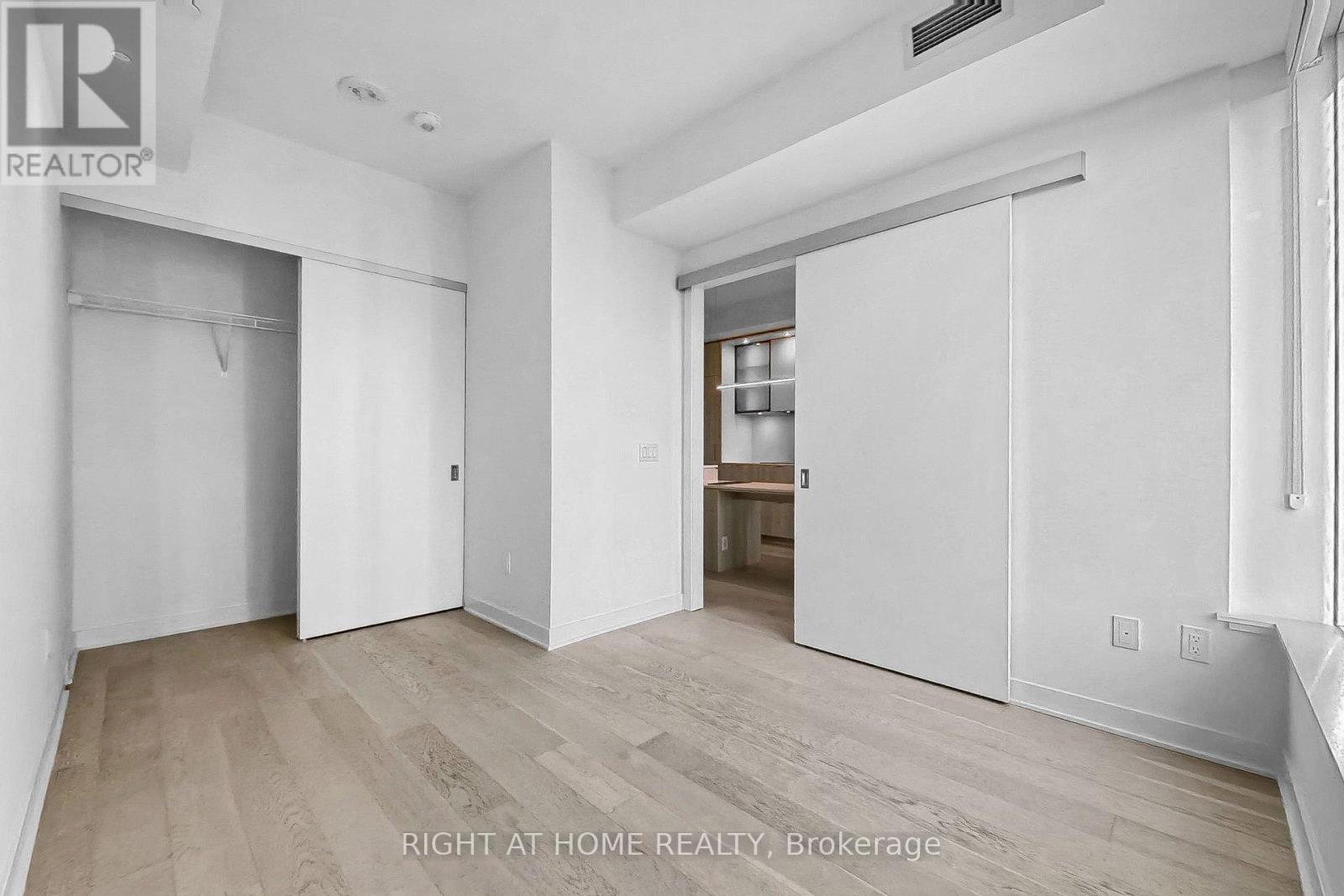 3808 - 11 Yorkville Avenue, Toronto, Ontario  M4W 0B7 - Photo 28 - C12832036