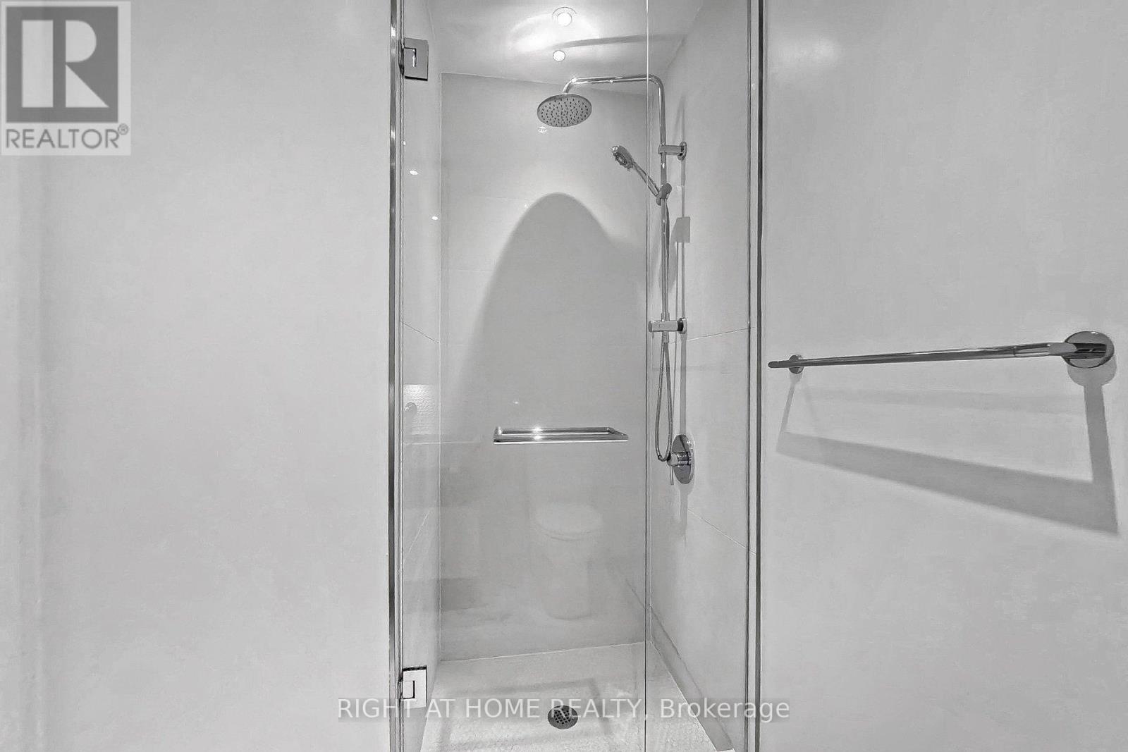 3808 - 11 Yorkville Avenue, Toronto, Ontario  M4W 0B7 - Photo 32 - C12832036