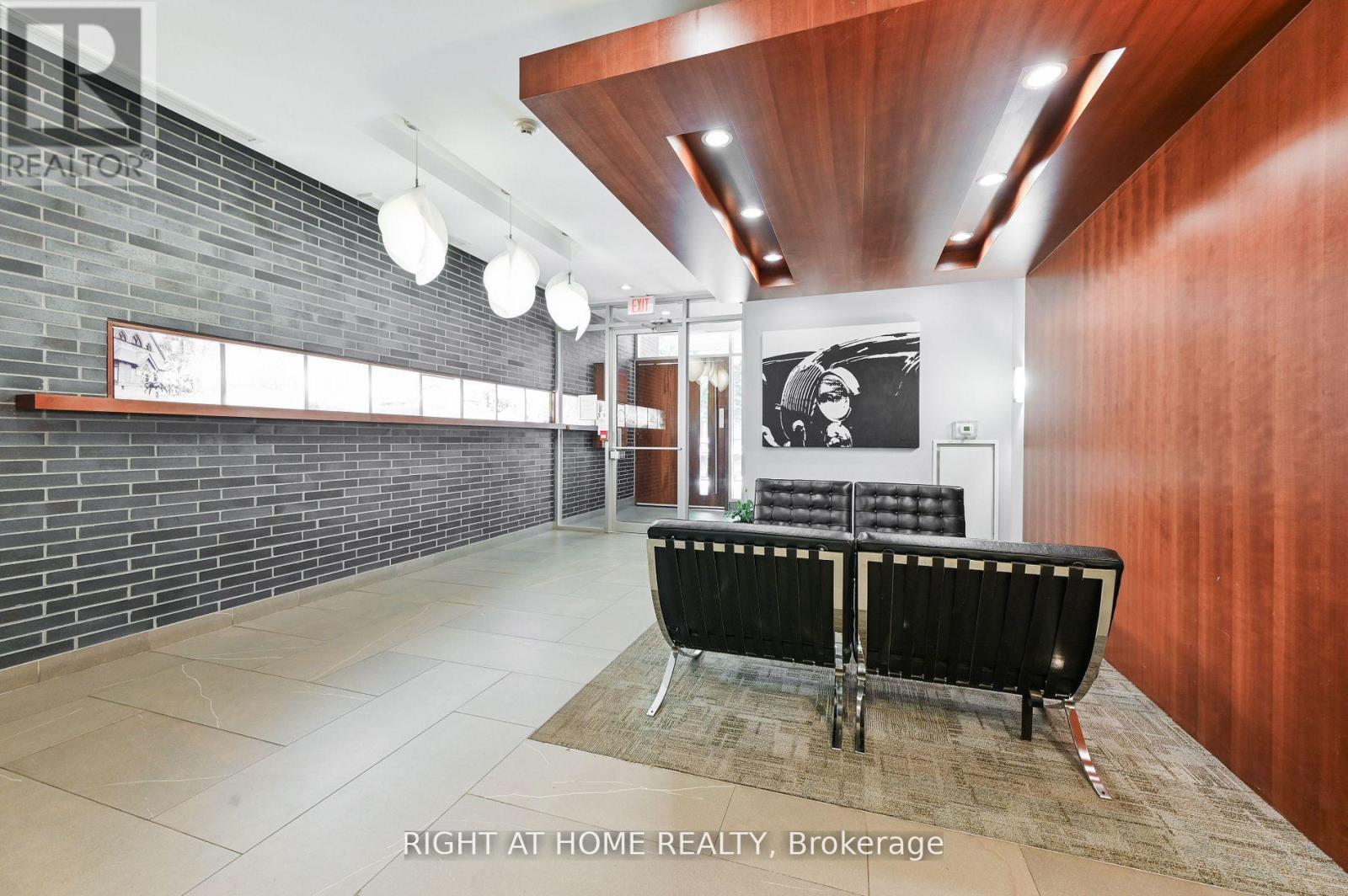 606 - 20 Stewart Street, Toronto, Ontario  M5V 1H6 - Photo 2 - C12832046