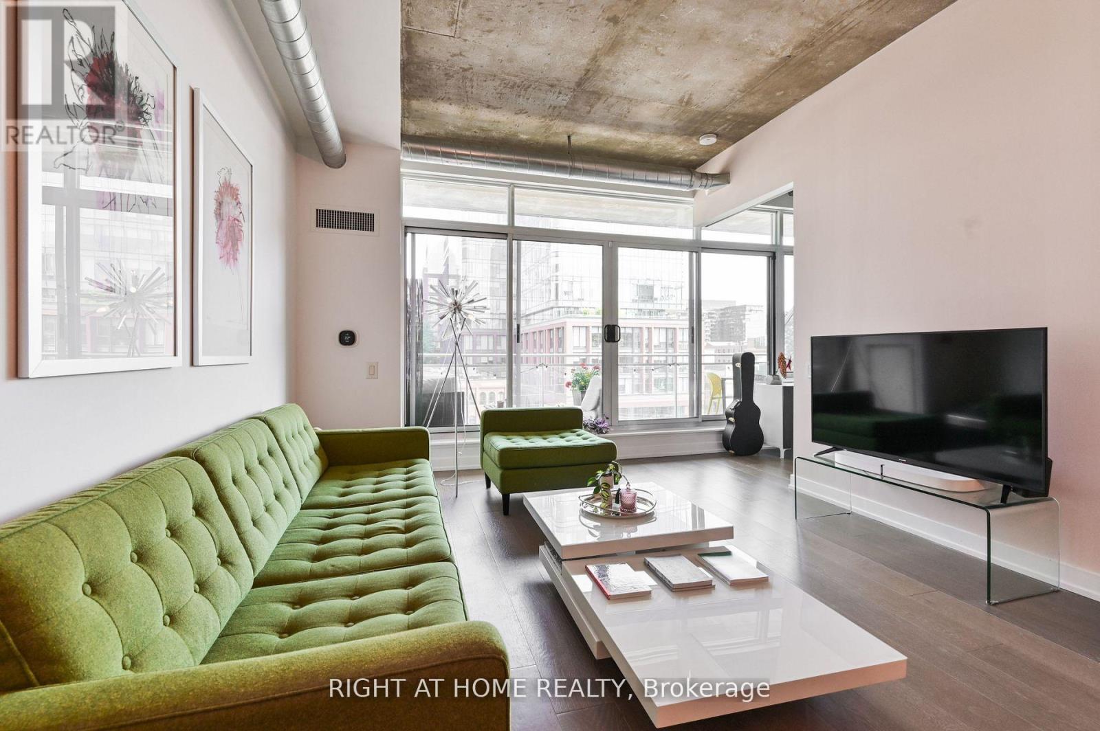 606 - 20 Stewart Street, Toronto, Ontario  M5V 1H6 - Photo 3 - C12832046