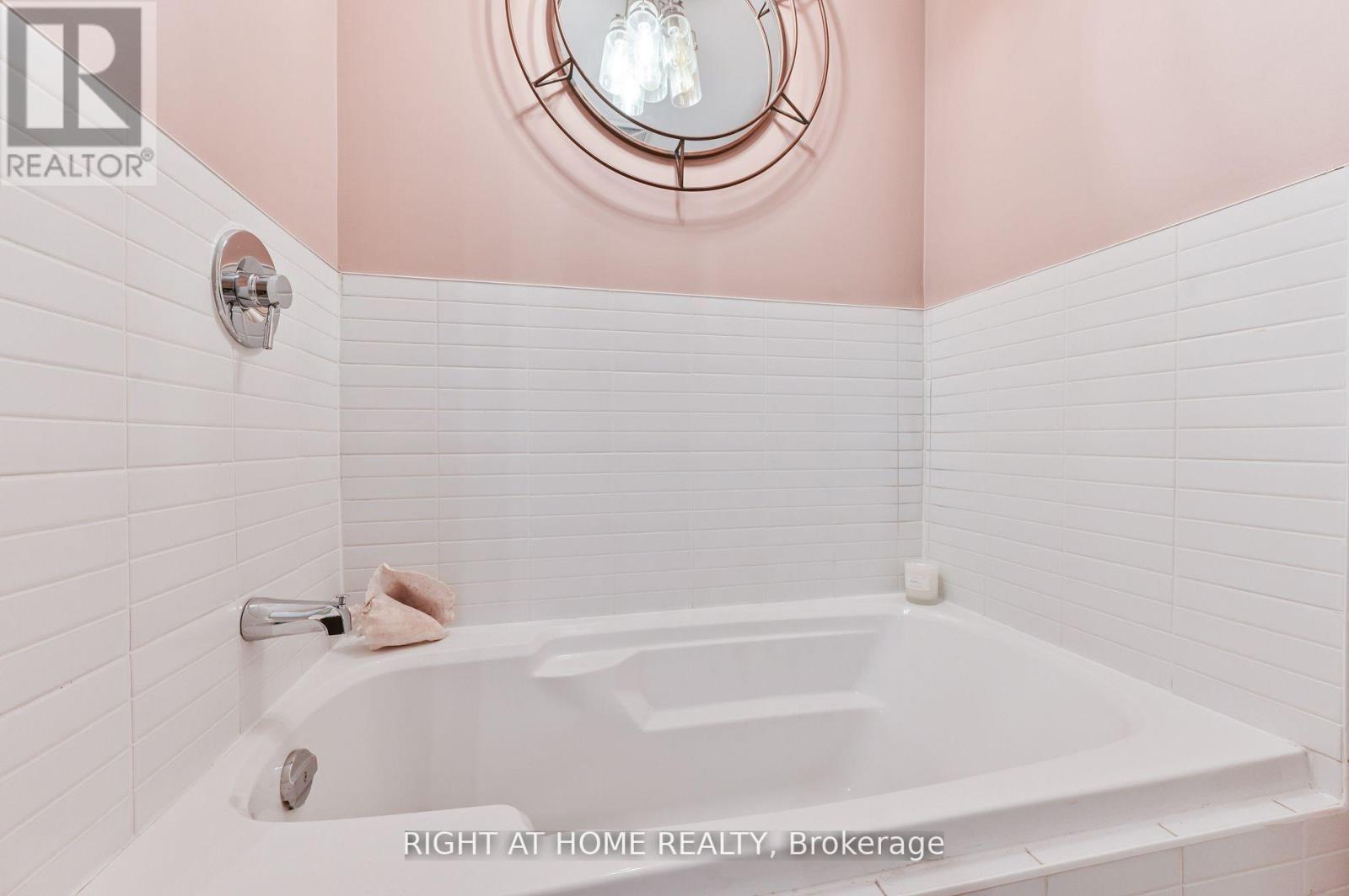 606 - 20 Stewart Street, Toronto, Ontario  M5V 1H6 - Photo 9 - C12832046