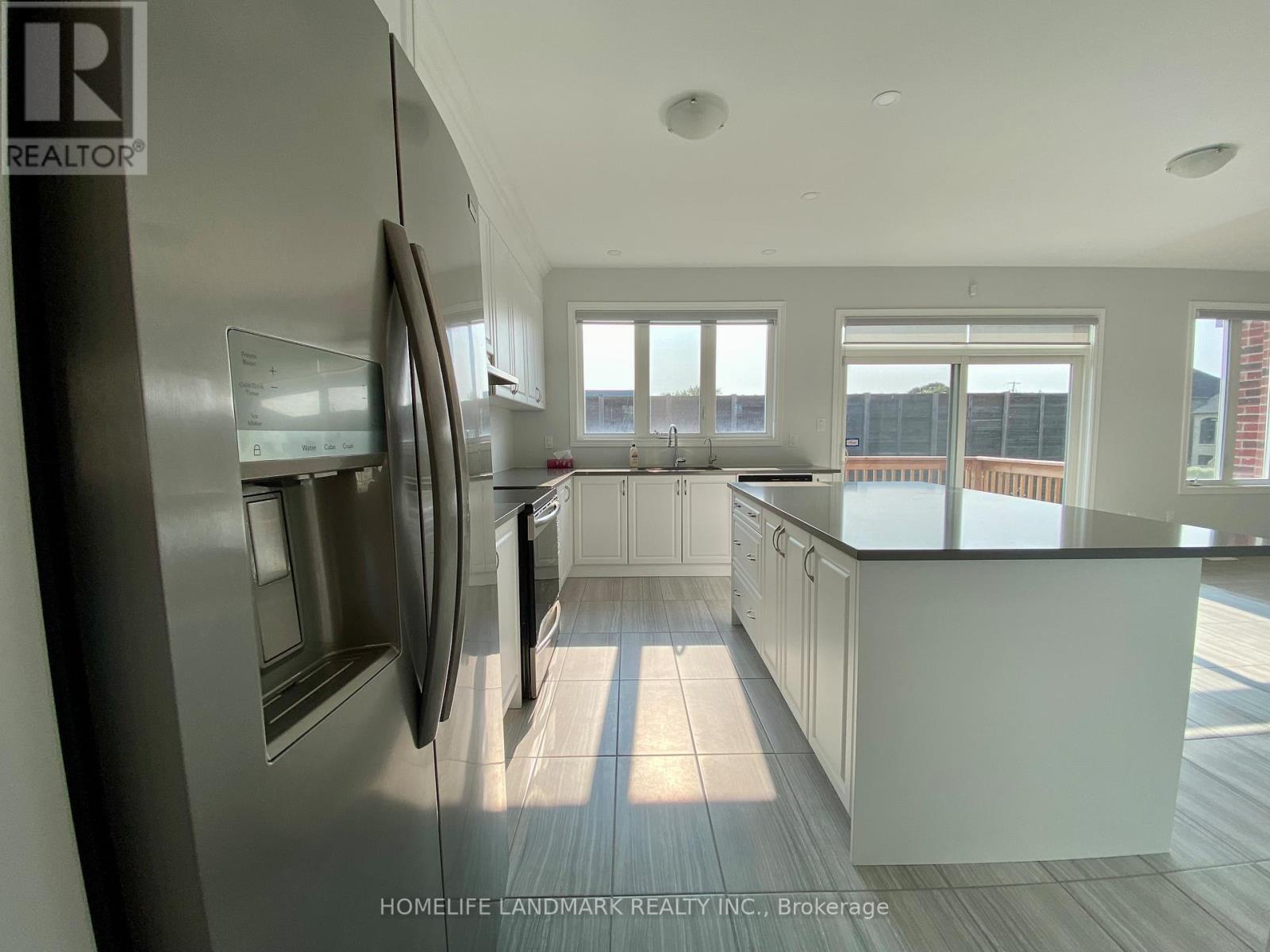 Main - 45 Bill Guy Drive, Georgina, Ontario  L4P 0J1 - Photo 9 - N12832034