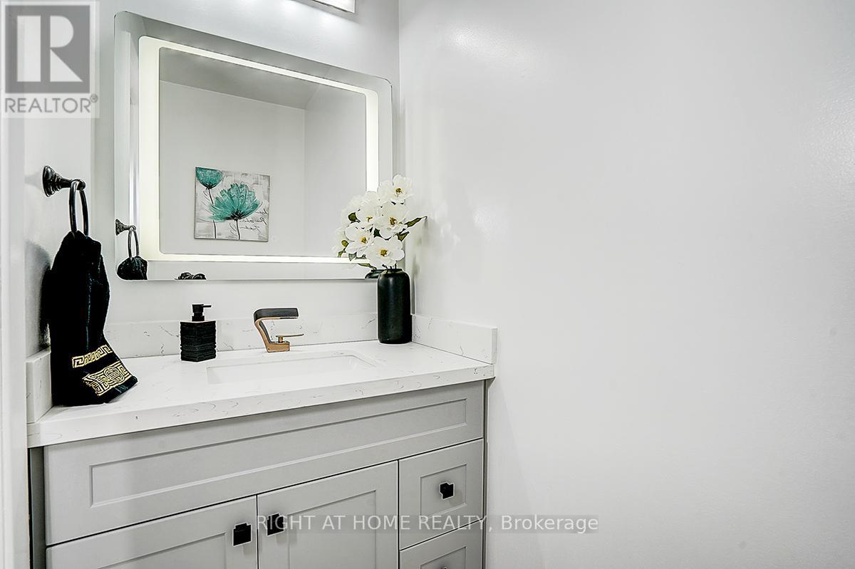 32 Macauley Drive, Markham, Ontario  L3T 5S4 - Photo 21 - N12832048