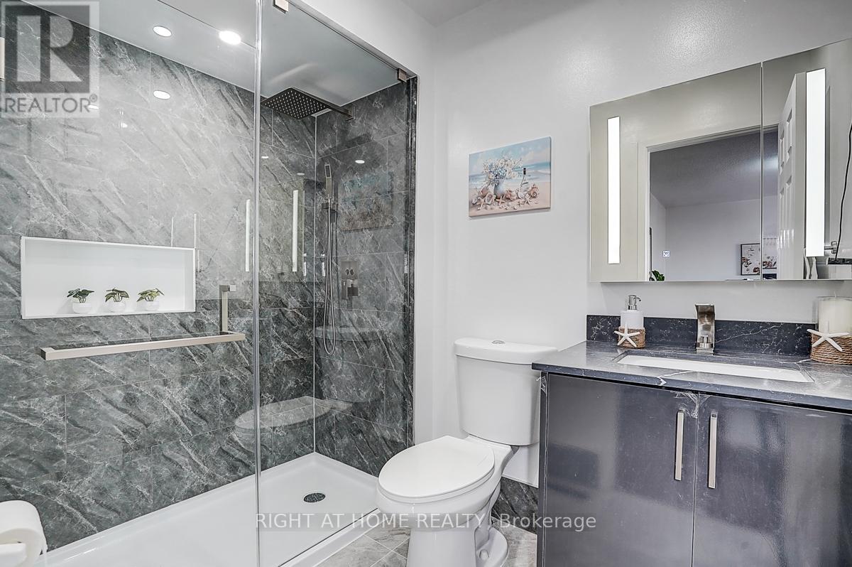 32 Macauley Drive, Markham, Ontario  L3T 5S4 - Photo 24 - N12832048