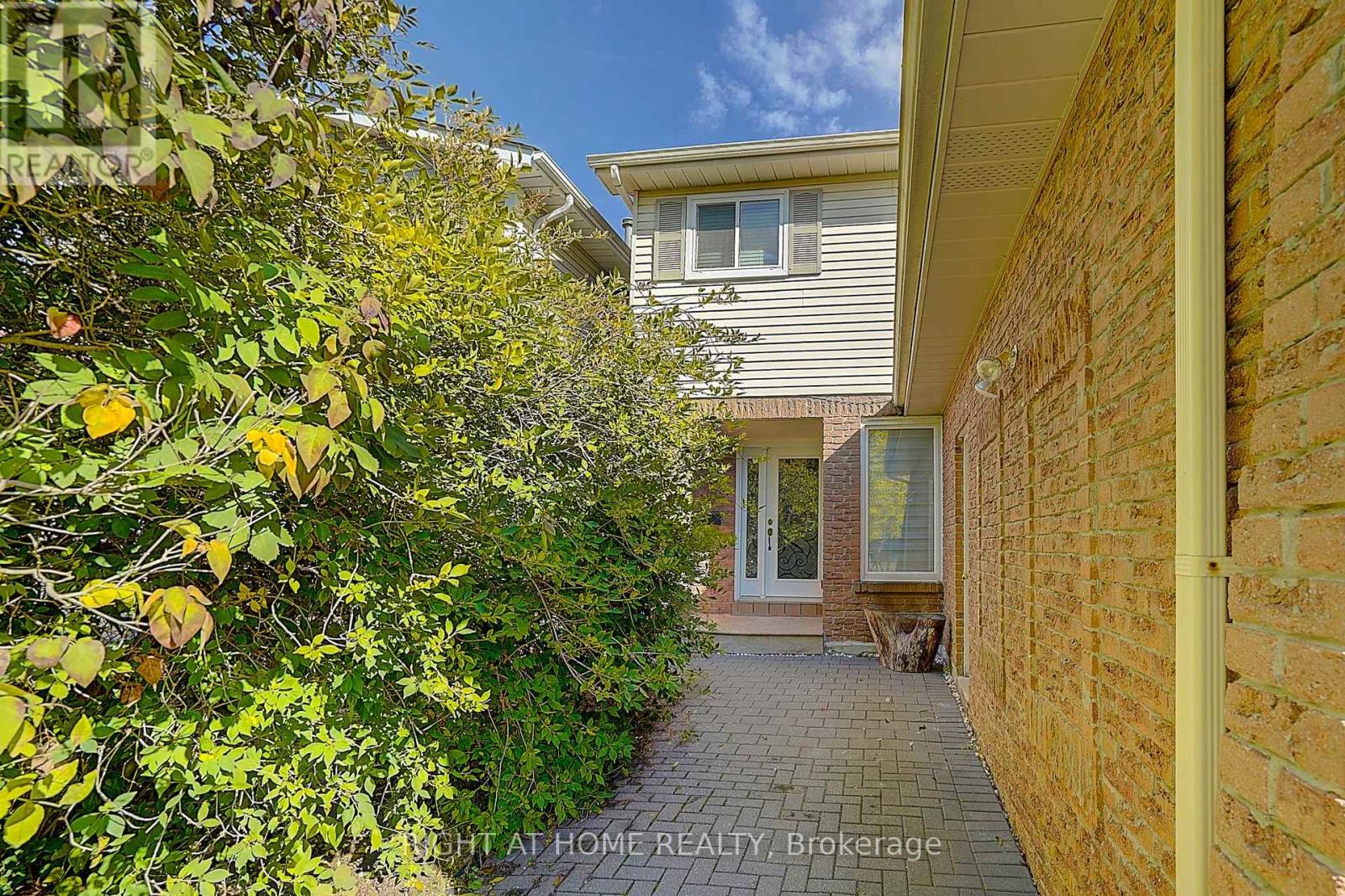 32 Macauley Drive, Markham, Ontario  L3T 5S4 - Photo 44 - N12832048