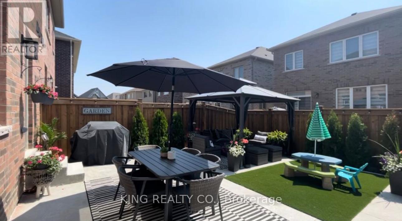 43 Block Road, Brampton, Ontario  L7A 5B3 - Photo 14 - W12832038