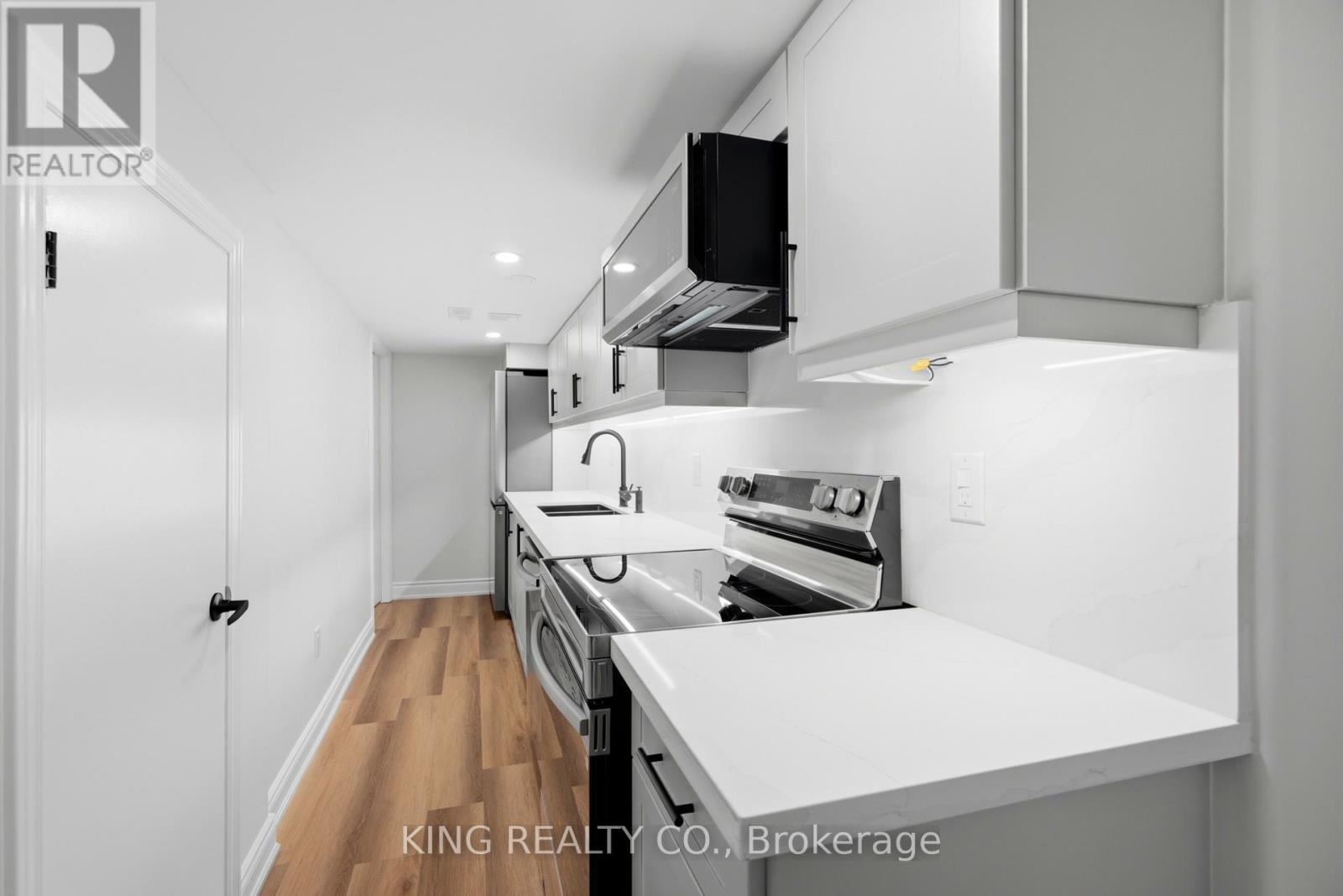 43 Block Road, Brampton, Ontario  L7A 5B3 - Photo 3 - W12832038