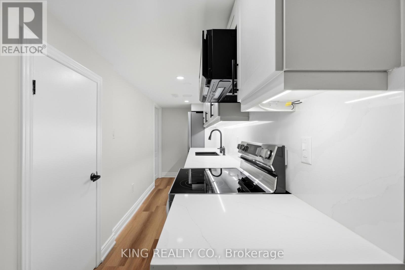 43 Block Road, Brampton, Ontario  L7A 5B3 - Photo 4 - W12832038