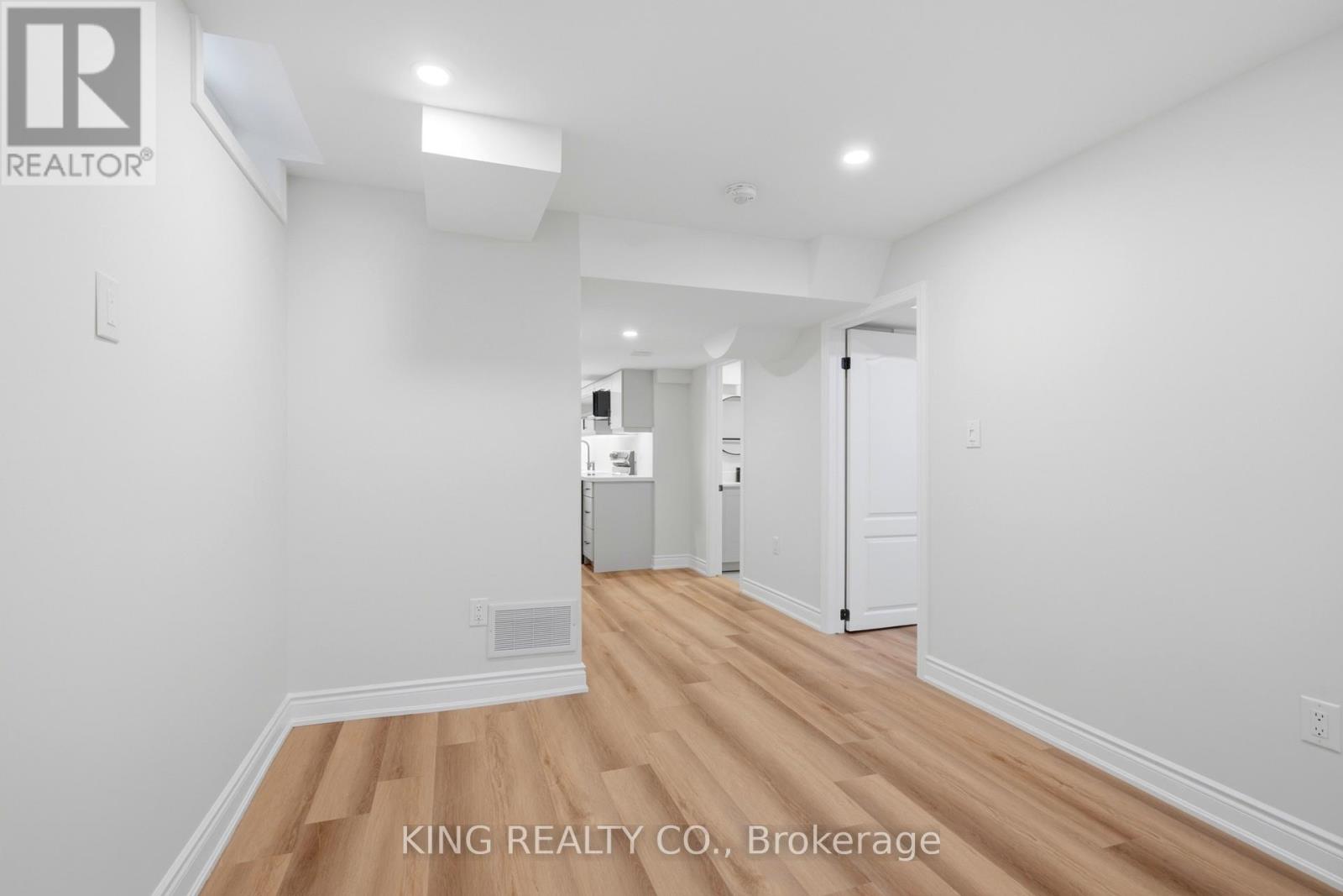 43 Block Road, Brampton, Ontario  L7A 5B3 - Photo 8 - W12832038