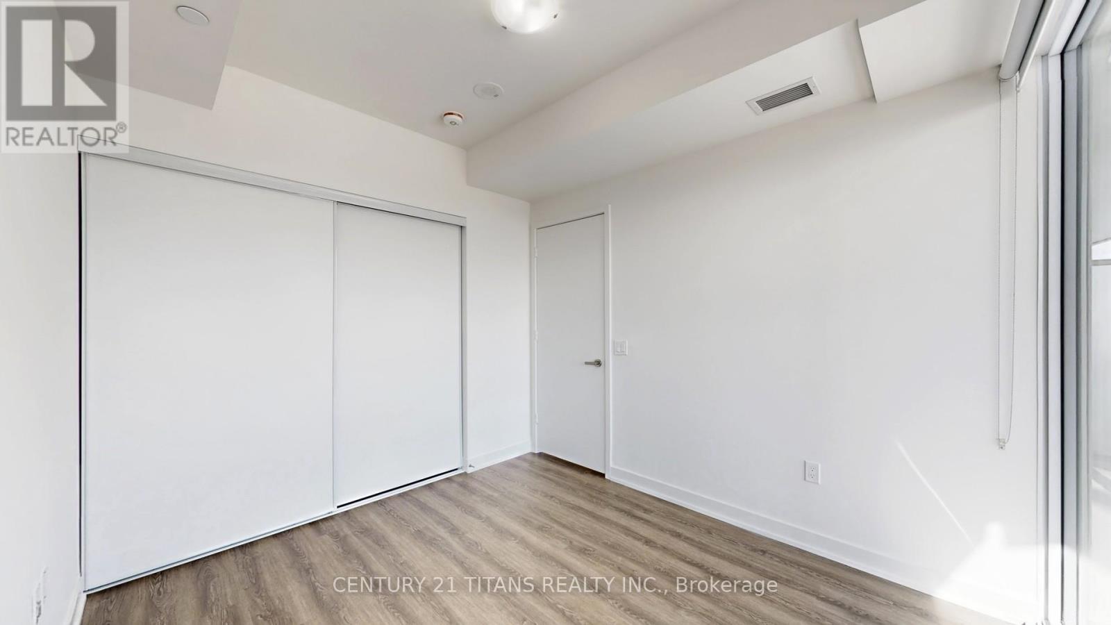 1909 - 448 Burnhamthorpe Road W, Mississauga, Ontario  L5B 0K7 - Photo 21 - W12832050