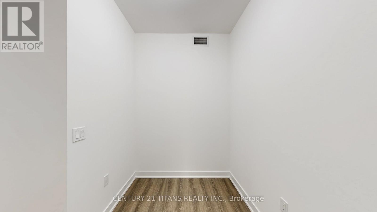 1909 - 448 Burnhamthorpe Road W, Mississauga, Ontario  L5B 0K7 - Photo 23 - W12832050