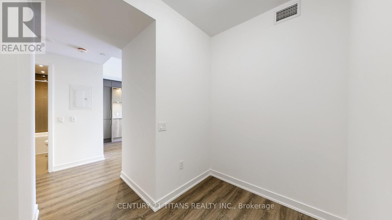 1909 - 448 Burnhamthorpe Road W, Mississauga, Ontario  L5B 0K7 - Photo 24 - W12832050