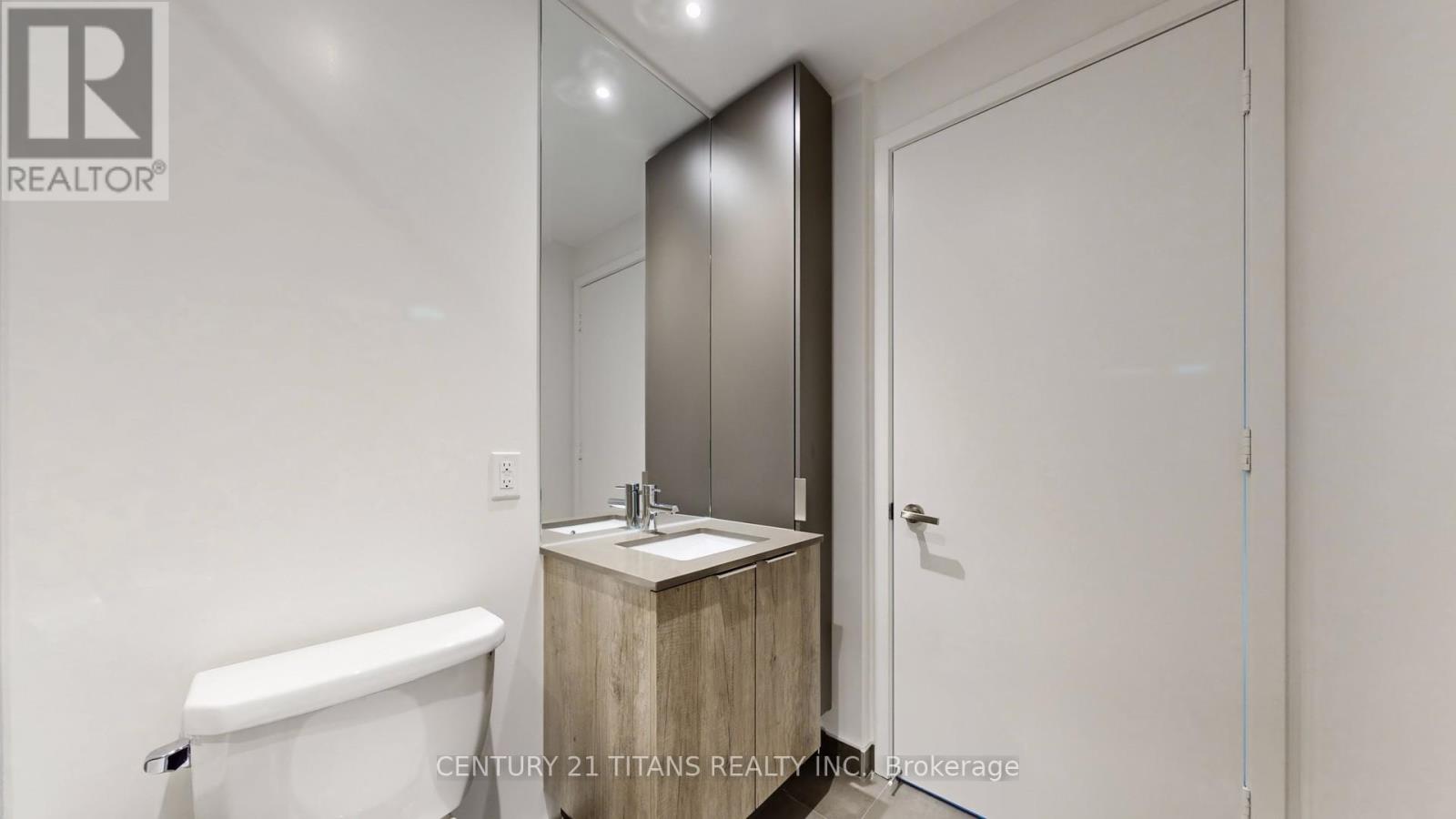 1909 - 448 Burnhamthorpe Road W, Mississauga, Ontario  L5B 0K7 - Photo 27 - W12832050