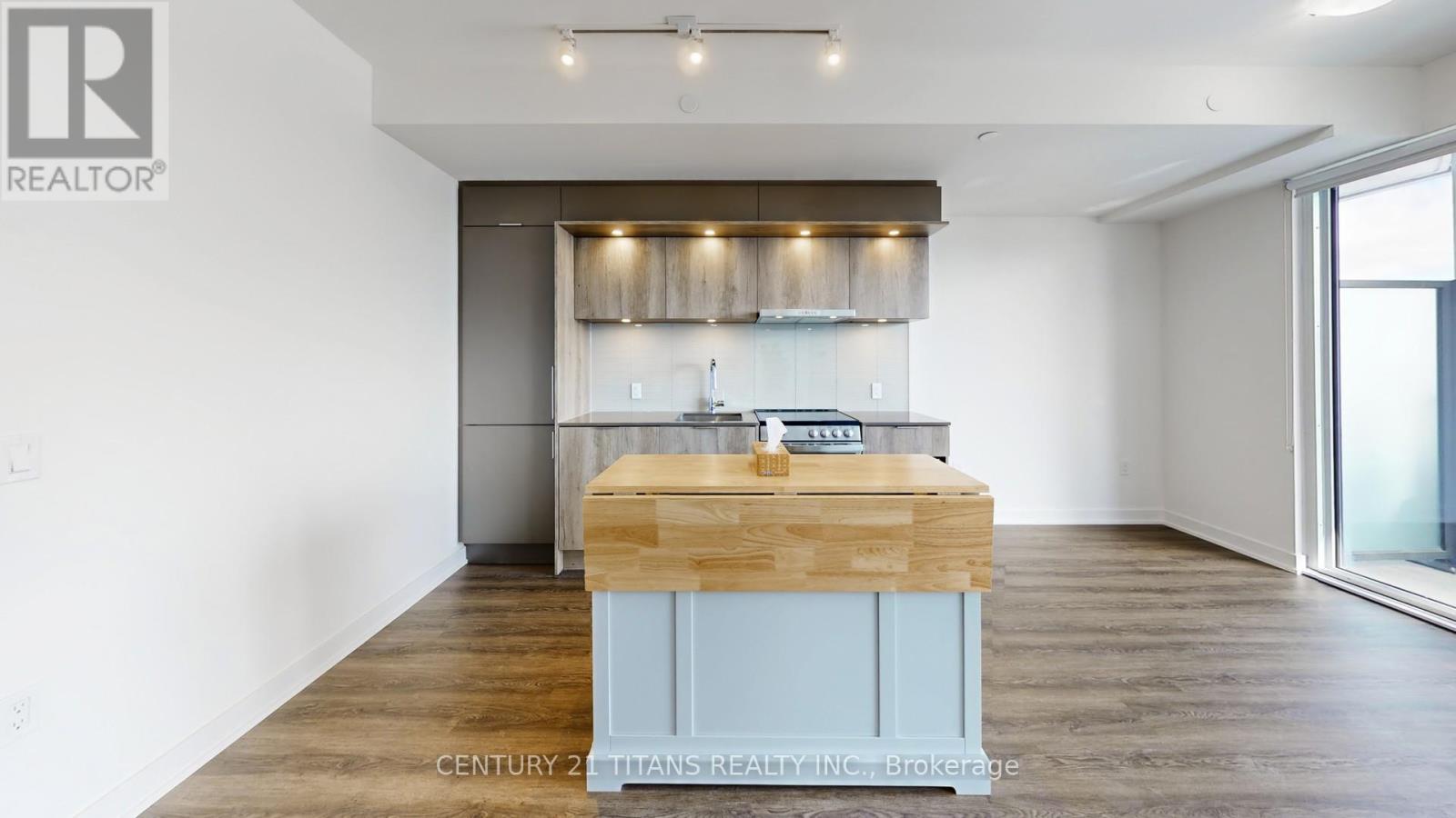 1909 - 448 Burnhamthorpe Road W, Mississauga, Ontario  L5B 0K7 - Photo 8 - W12832050