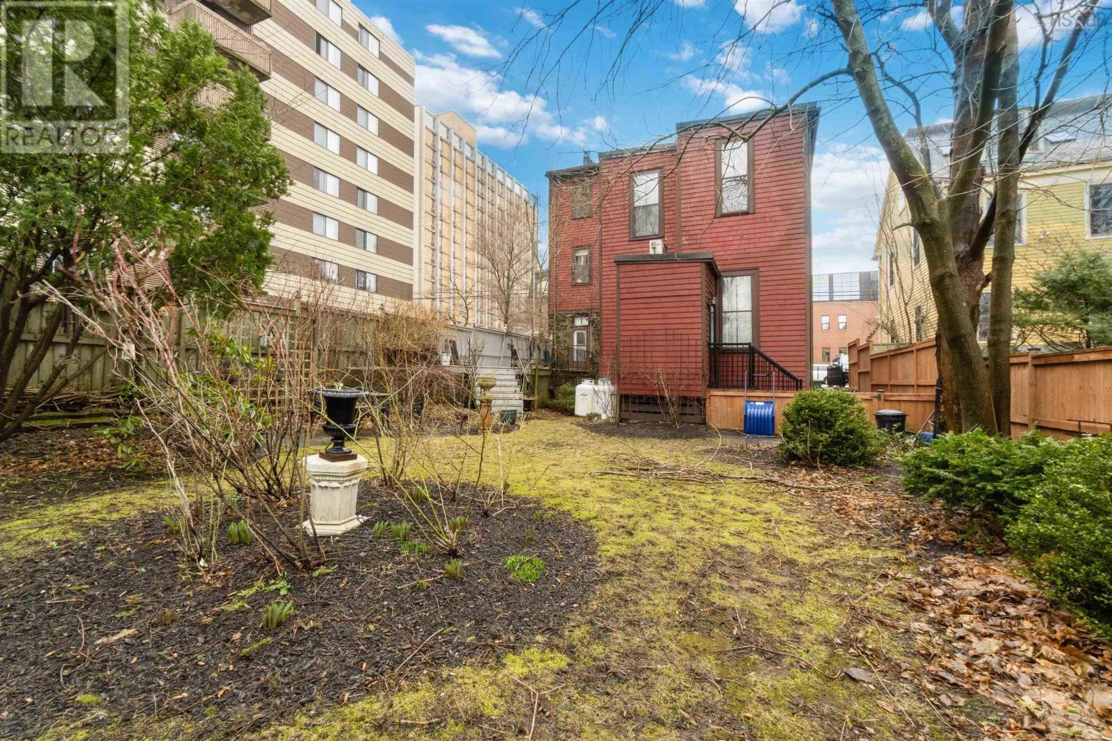 5274 Morris Street, Halifax, Nova Scotia  B3J 1B4 - Photo 8 - 202601076