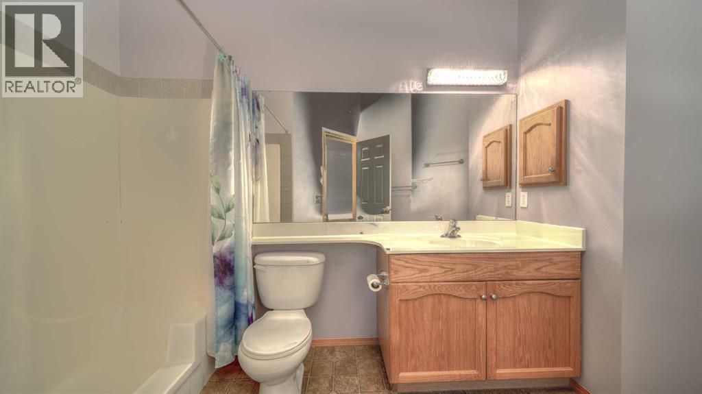 19 Prestwick Pond Terrace Se, Calgary, Alberta  T2Z 3Z7 - Photo 17 - A2287213