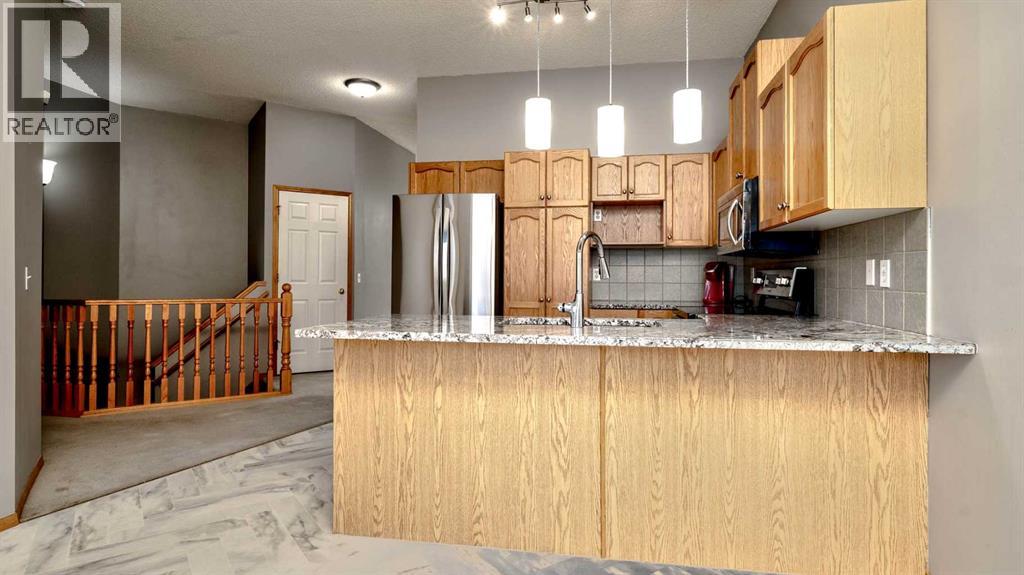 19 Prestwick Pond Terrace Se, Calgary, Alberta  T2Z 3Z7 - Photo 9 - A2287213