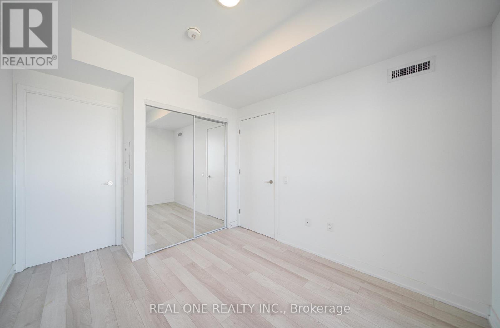 4002 - 39 Roehampton Avenue, Toronto, Ontario  M4P 0G1 - Photo 25 - C12830442