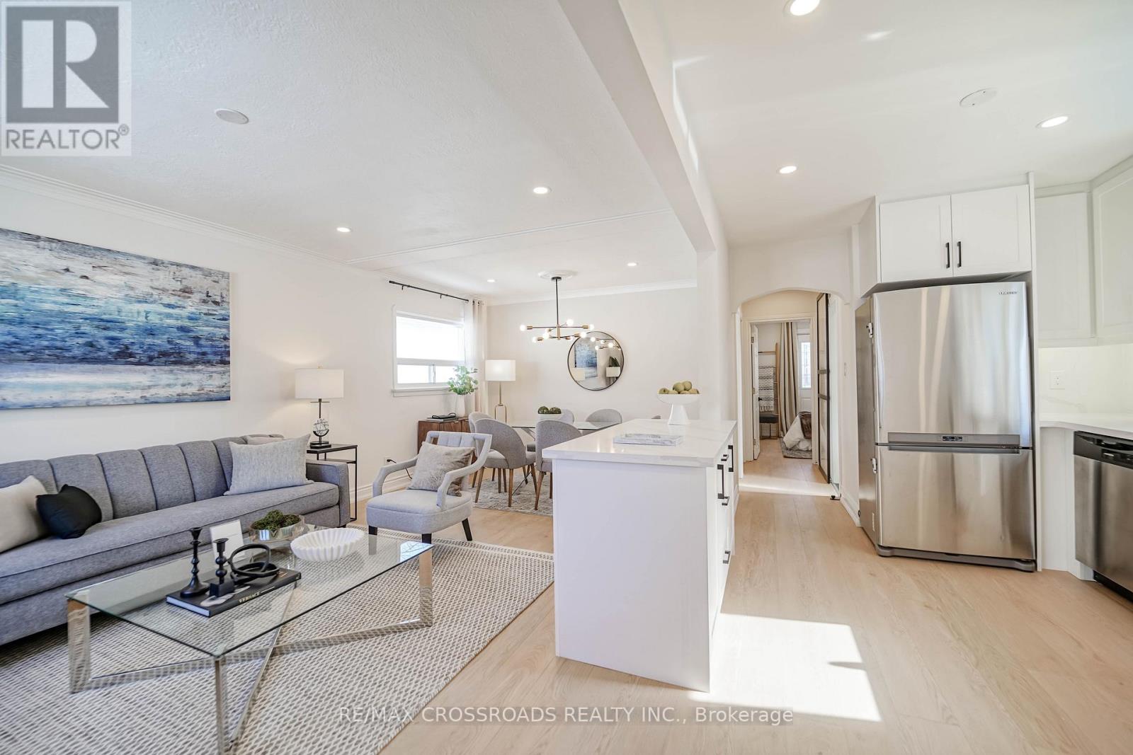 307 Glebemount Avenue, Toronto, Ontario  M4C 3V4 - Photo 11 - E12832026