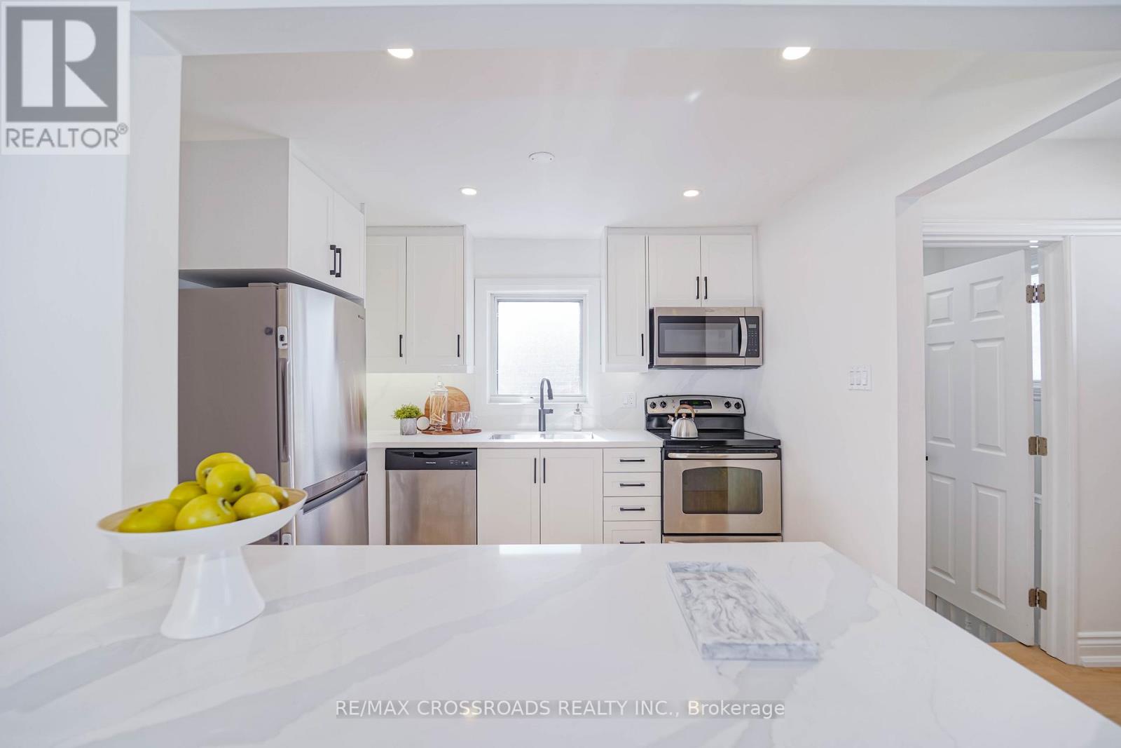 307 Glebemount Avenue, Toronto, Ontario  M4C 3V4 - Photo 13 - E12832026