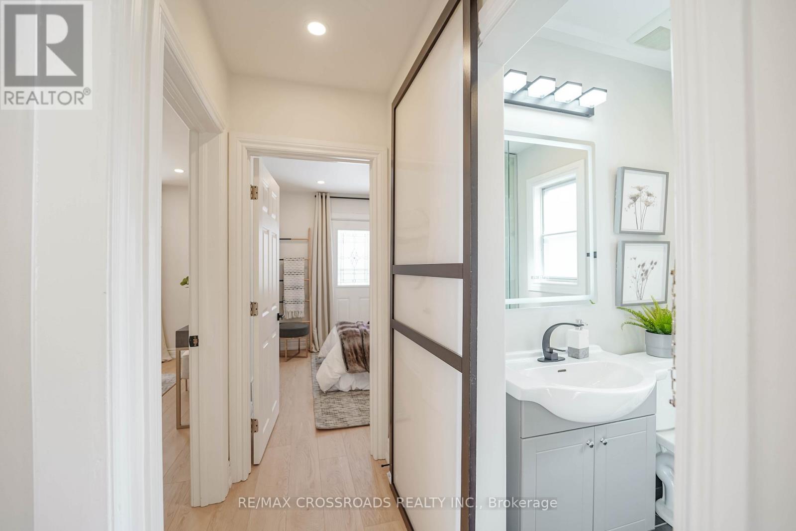 307 Glebemount Avenue, Toronto, Ontario  M4C 3V4 - Photo 26 - E12832026