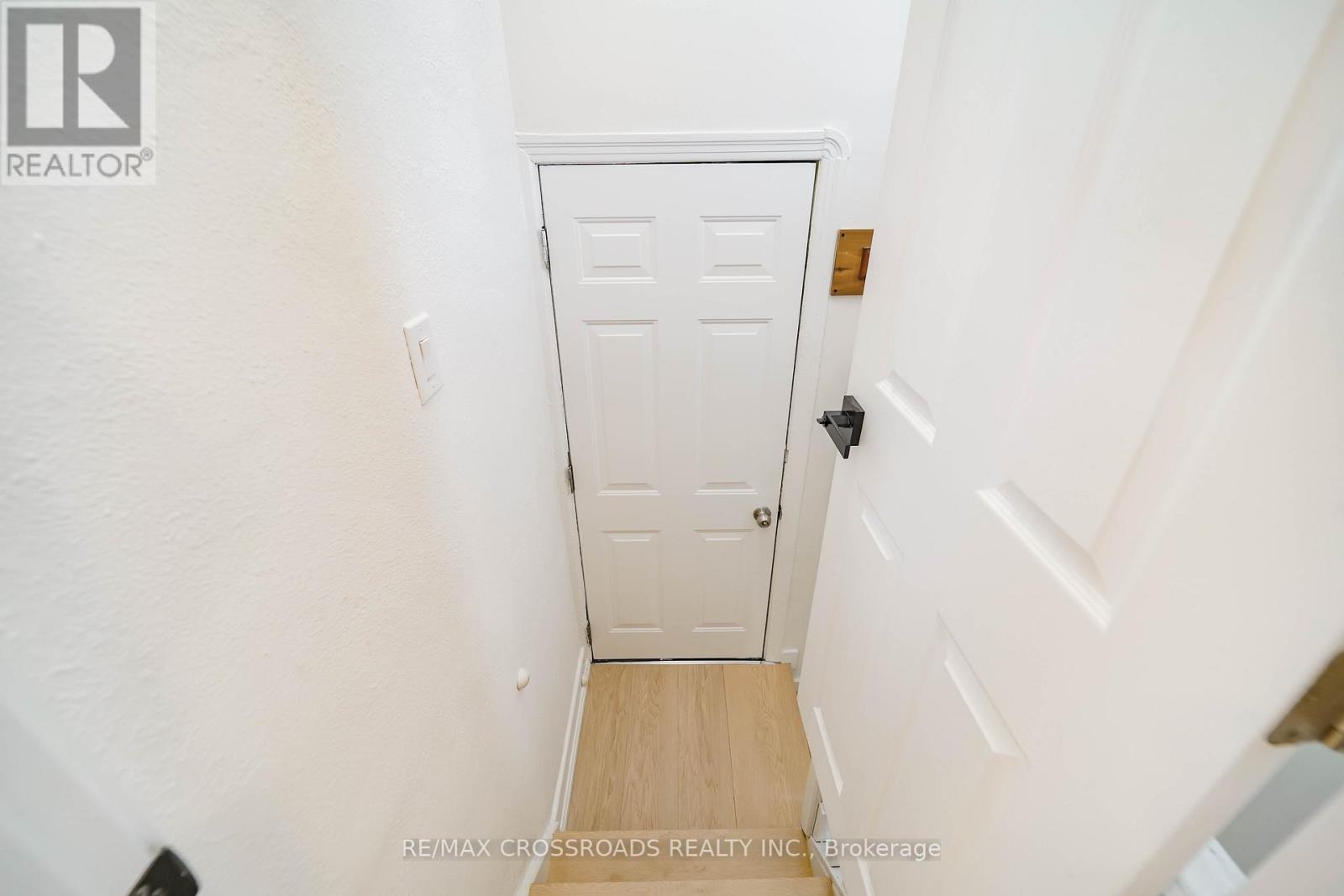 307 Glebemount Avenue, Toronto, Ontario  M4C 3V4 - Photo 37 - E12832026