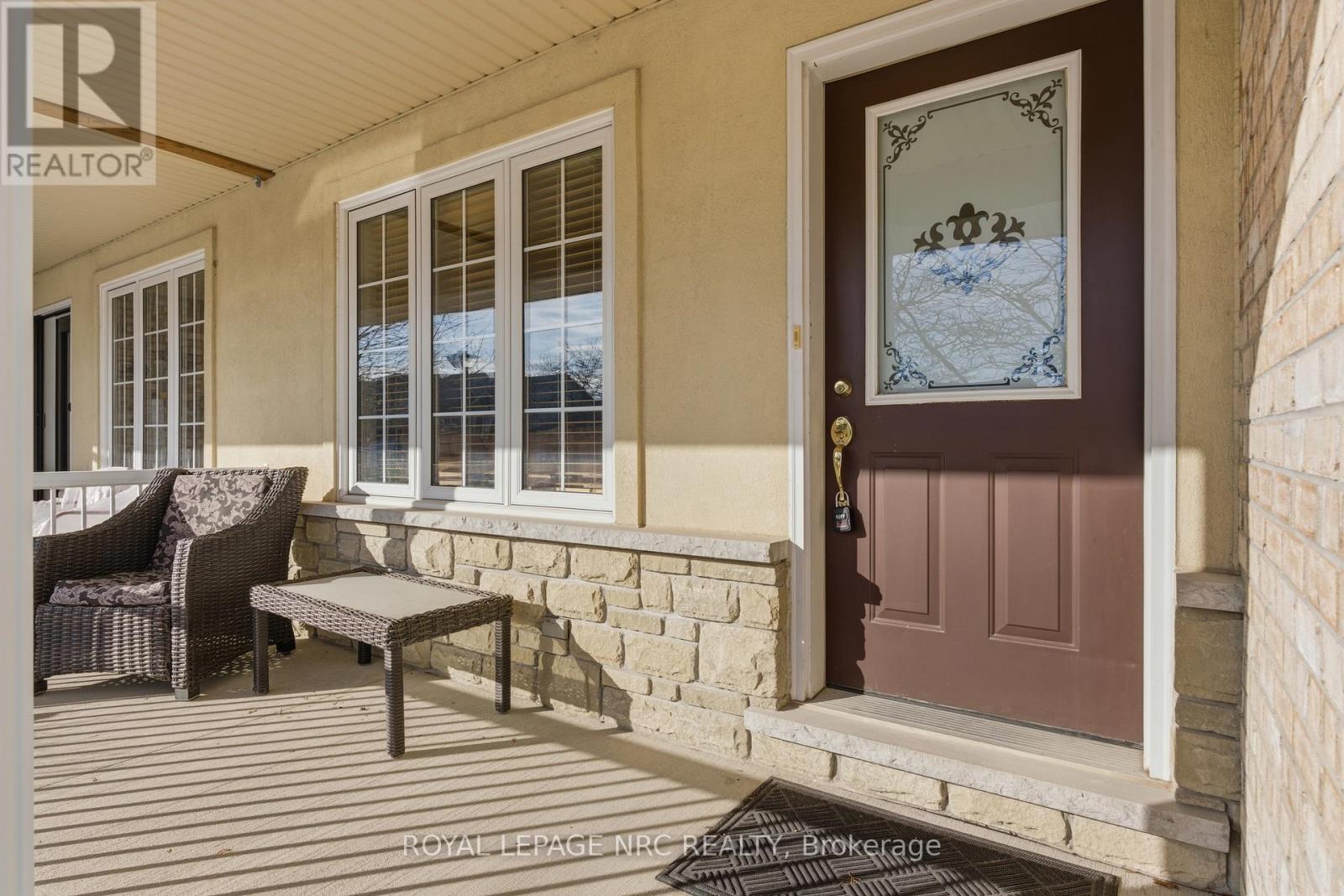 14 Hope Avenue W, Niagara-On-The-Lake, Ontario  L0S 1T0 - Photo 2 - X12832054