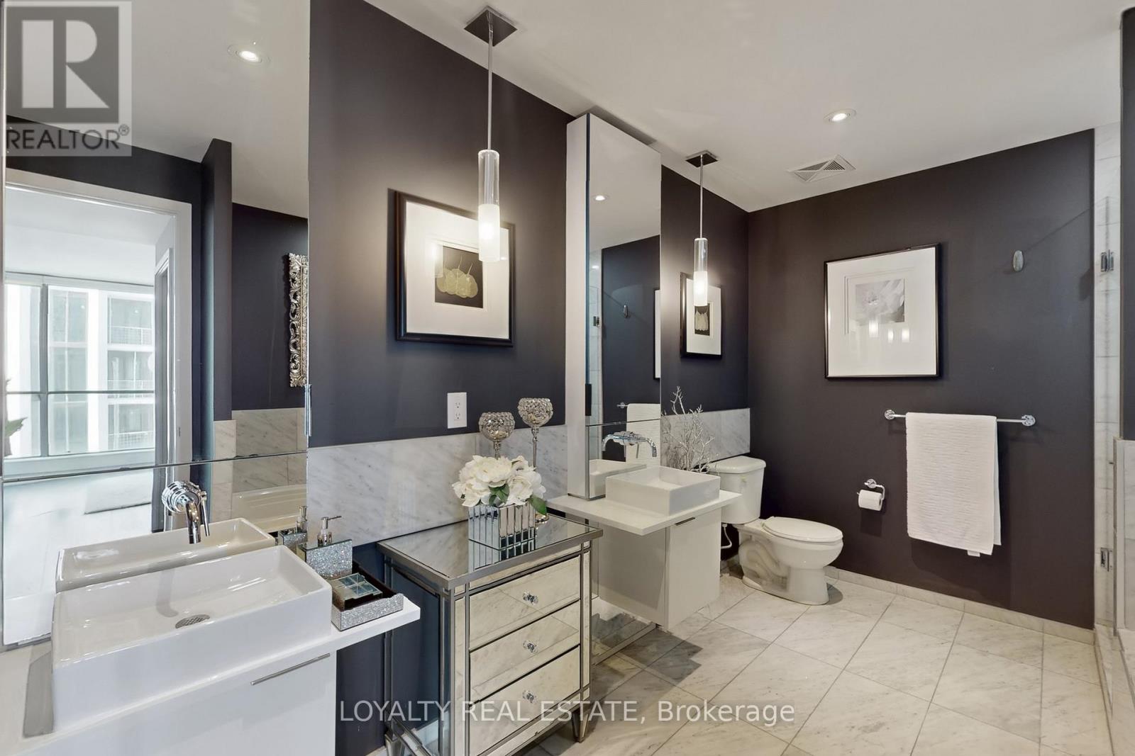 3305 - 8 Charlotte Street, Toronto, Ontario  M5V 0K4 - Photo 24 - C12832056