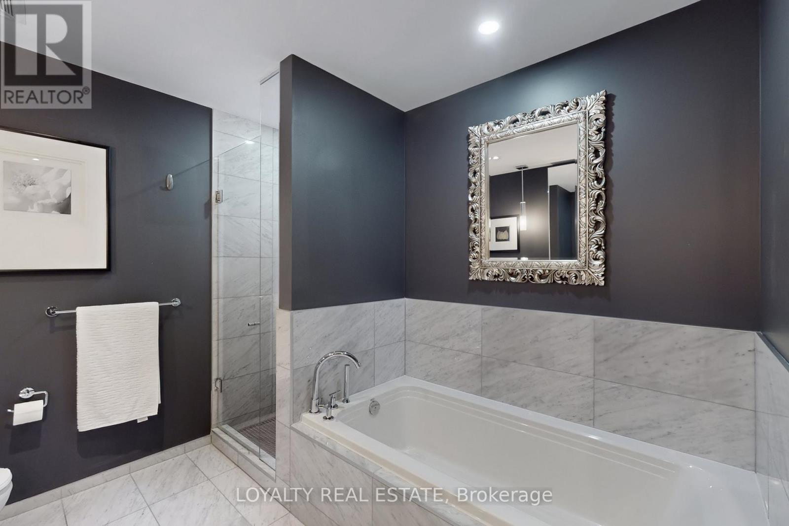 3305 - 8 Charlotte Street, Toronto, Ontario  M5V 0K4 - Photo 25 - C12832056