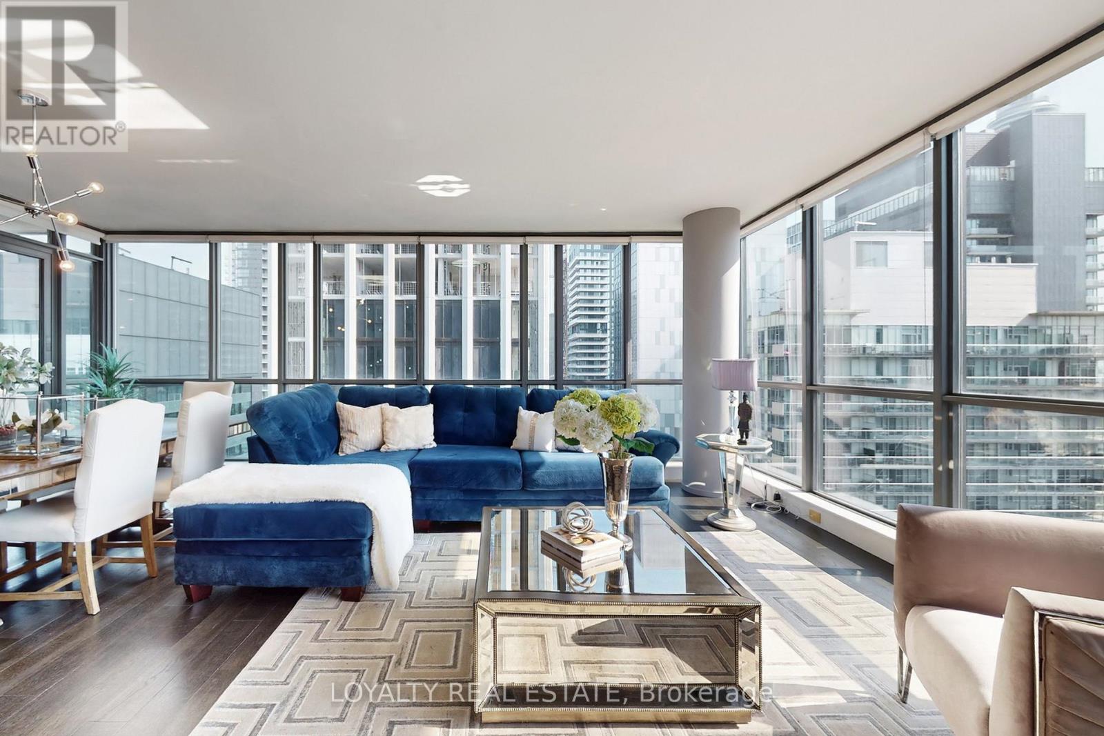 3305 - 8 Charlotte Street, Toronto, Ontario  M5V 0K4 - Photo 7 - C12832056