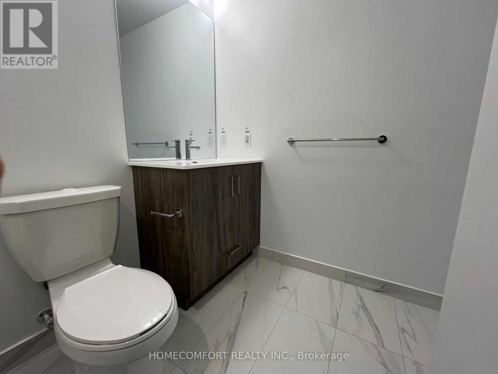 1601 - 180 Front Street E, Toronto, Ontario  M5A 0K9 - Photo 11 - C12832058