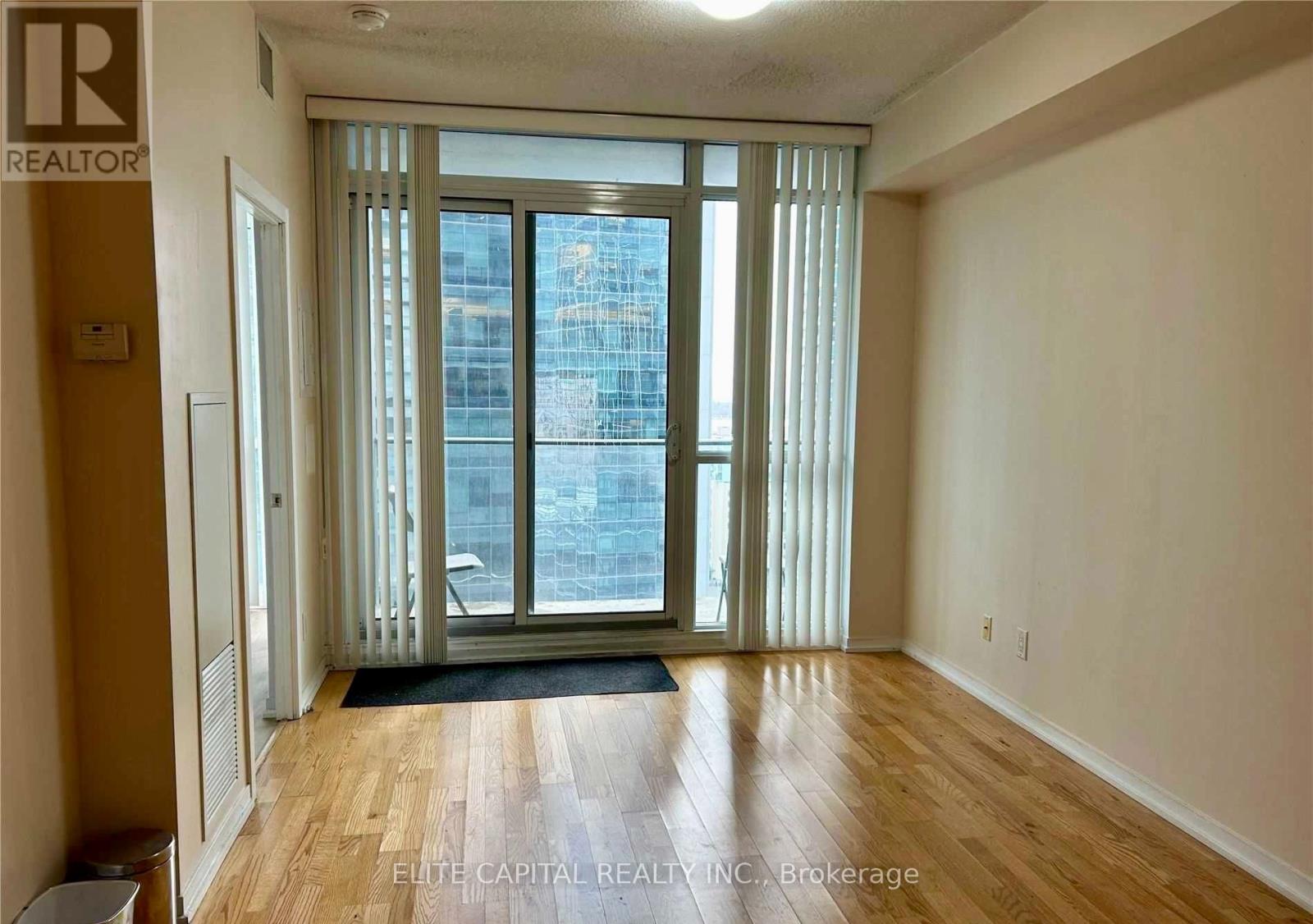 1708 - 55 Bremner Boulevard, Toronto, Ontario  M5J 0A6 - Photo 4 - C12832060