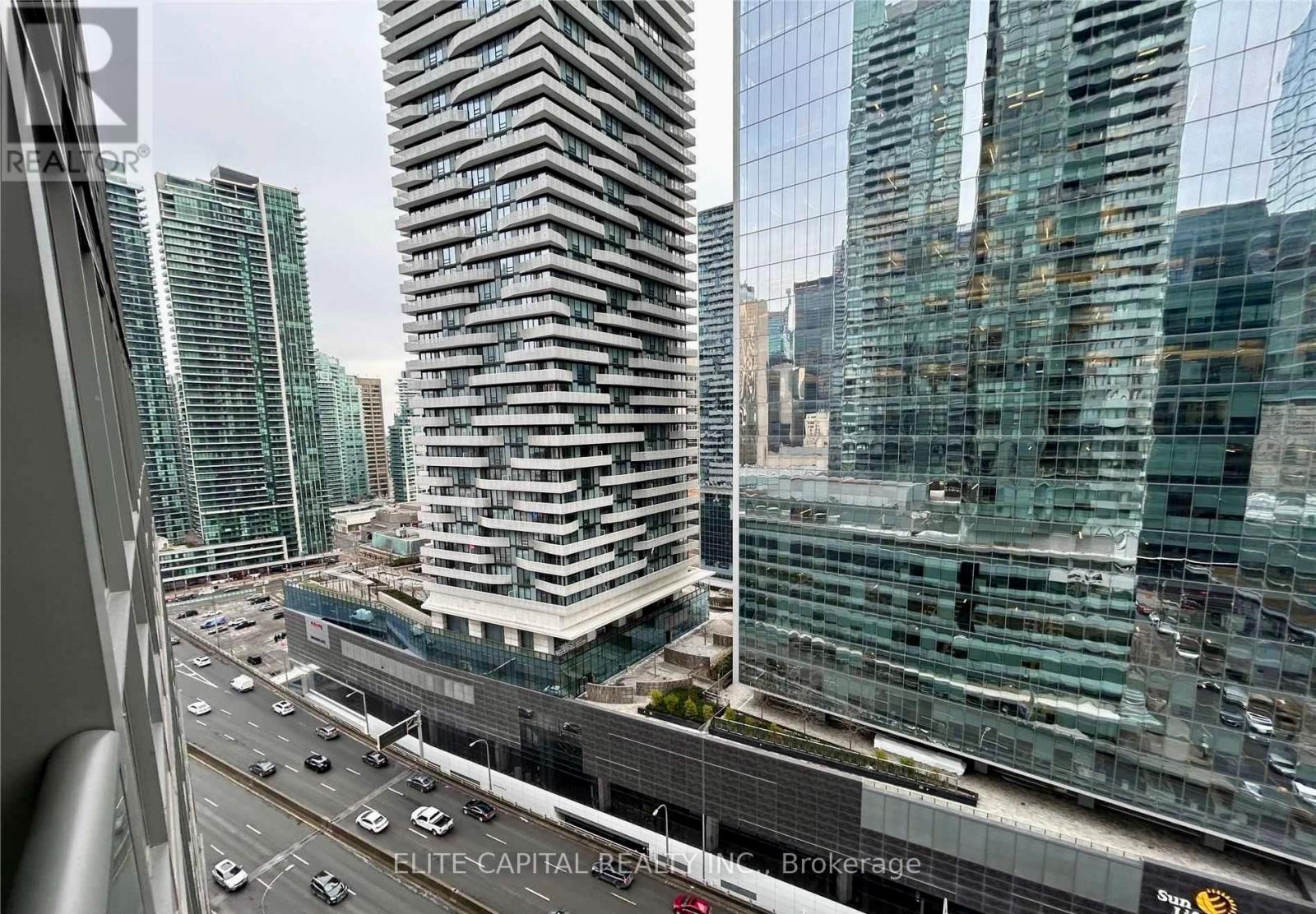 1708 - 55 Bremner Boulevard, Toronto, Ontario  M5J 0A6 - Photo 9 - C12832060