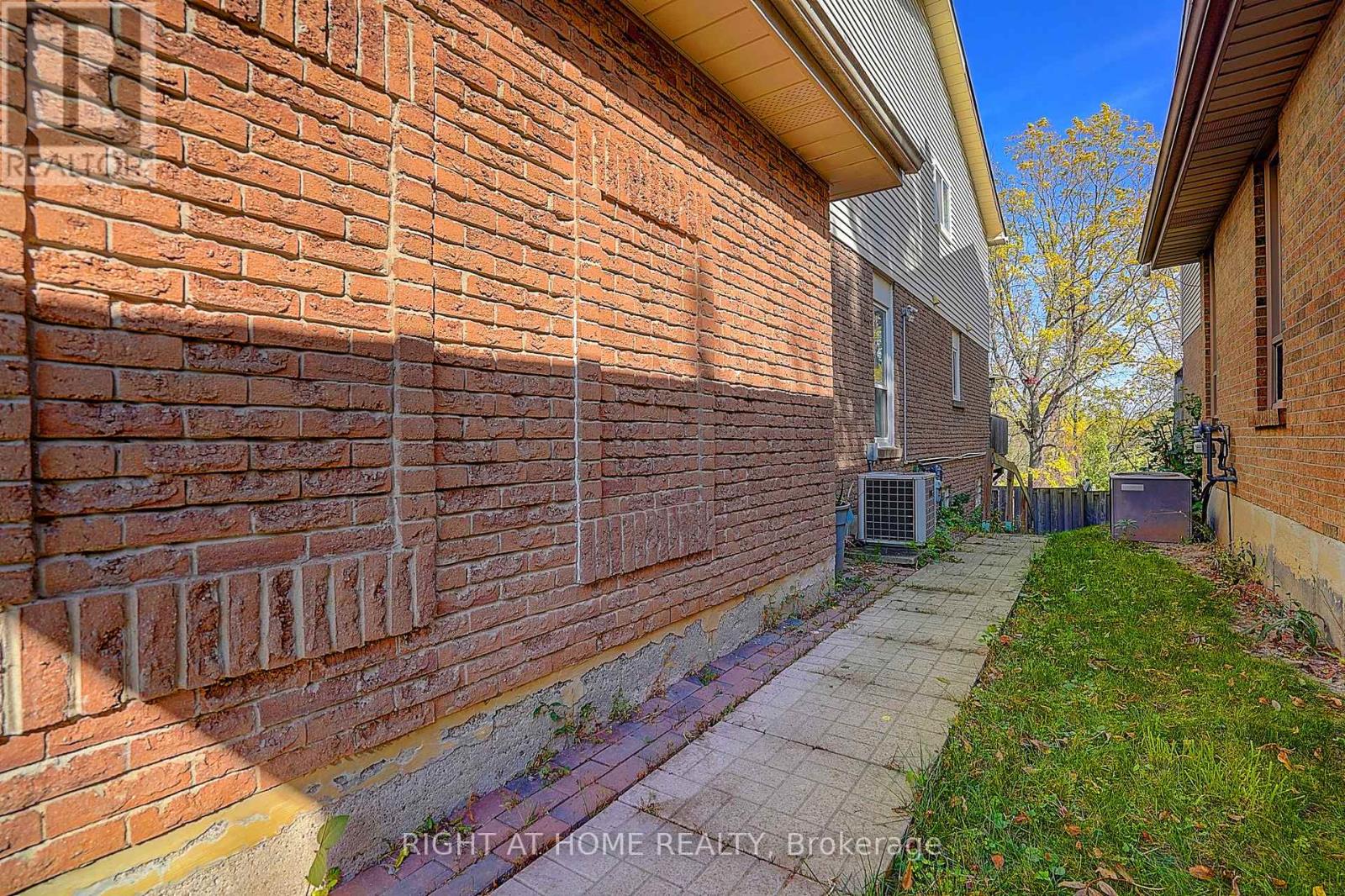 32 Macauley Drive, Markham (Aileen-Willowbrook), Ontario  L3T 5S4 - Photo 43 - N12832048