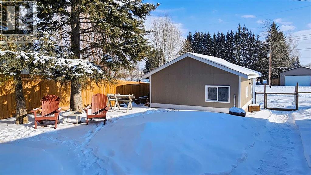 205 4 Street Nw, Sundre, Alberta  T0M 1X0 - Photo 6 - A2288444