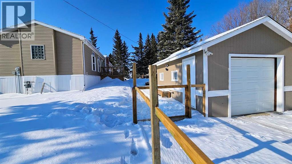 205 4 Street Nw, Sundre, Alberta  T0M 1X0 - Photo 10 - A2288444