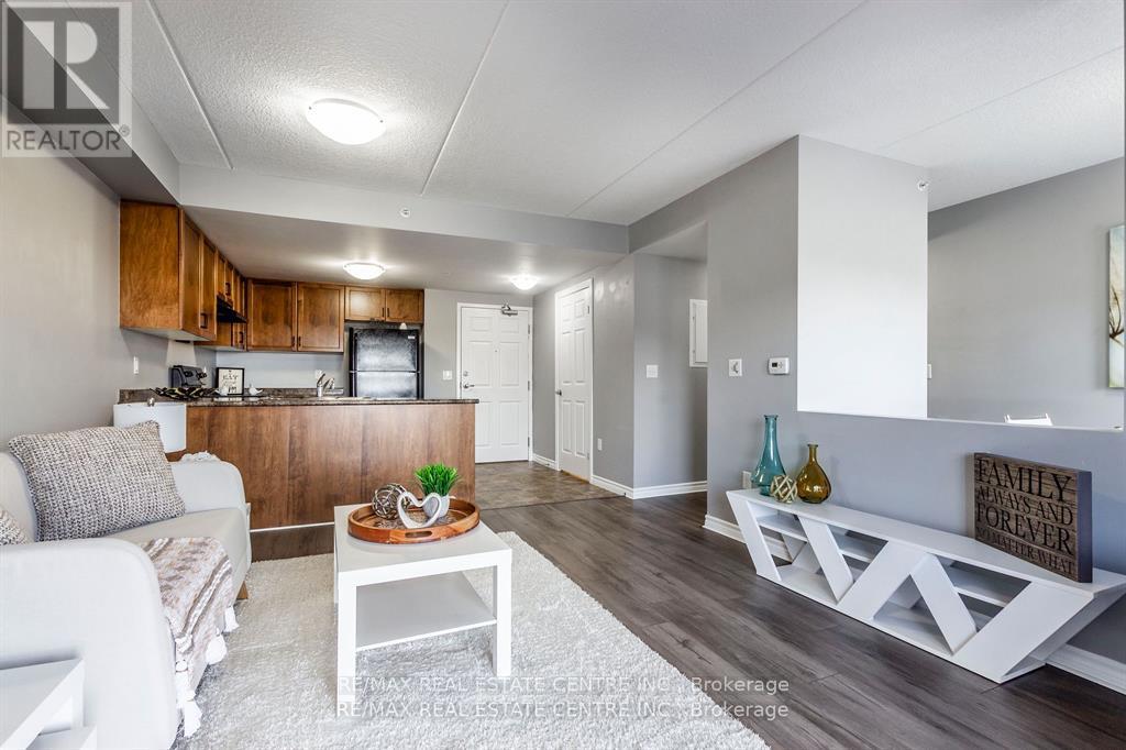 201 - 67 Kingsbury Square, Guelph, Ontario  N1L 0L3 - Photo 11 - X12832062