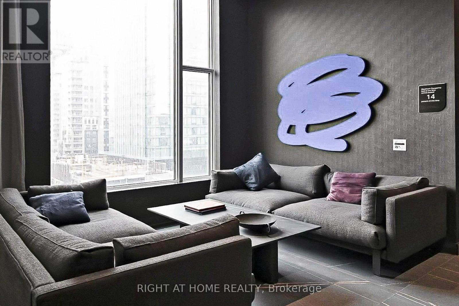 3808 - 11 Yorkville Avenue, Toronto, Ontario  M4W 0B7 - Photo 35 - C12832036