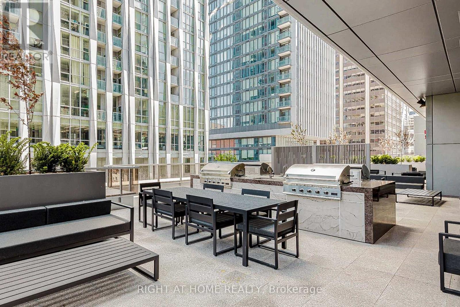 3808 - 11 Yorkville Avenue, Toronto, Ontario  M4W 0B7 - Photo 42 - C12832036