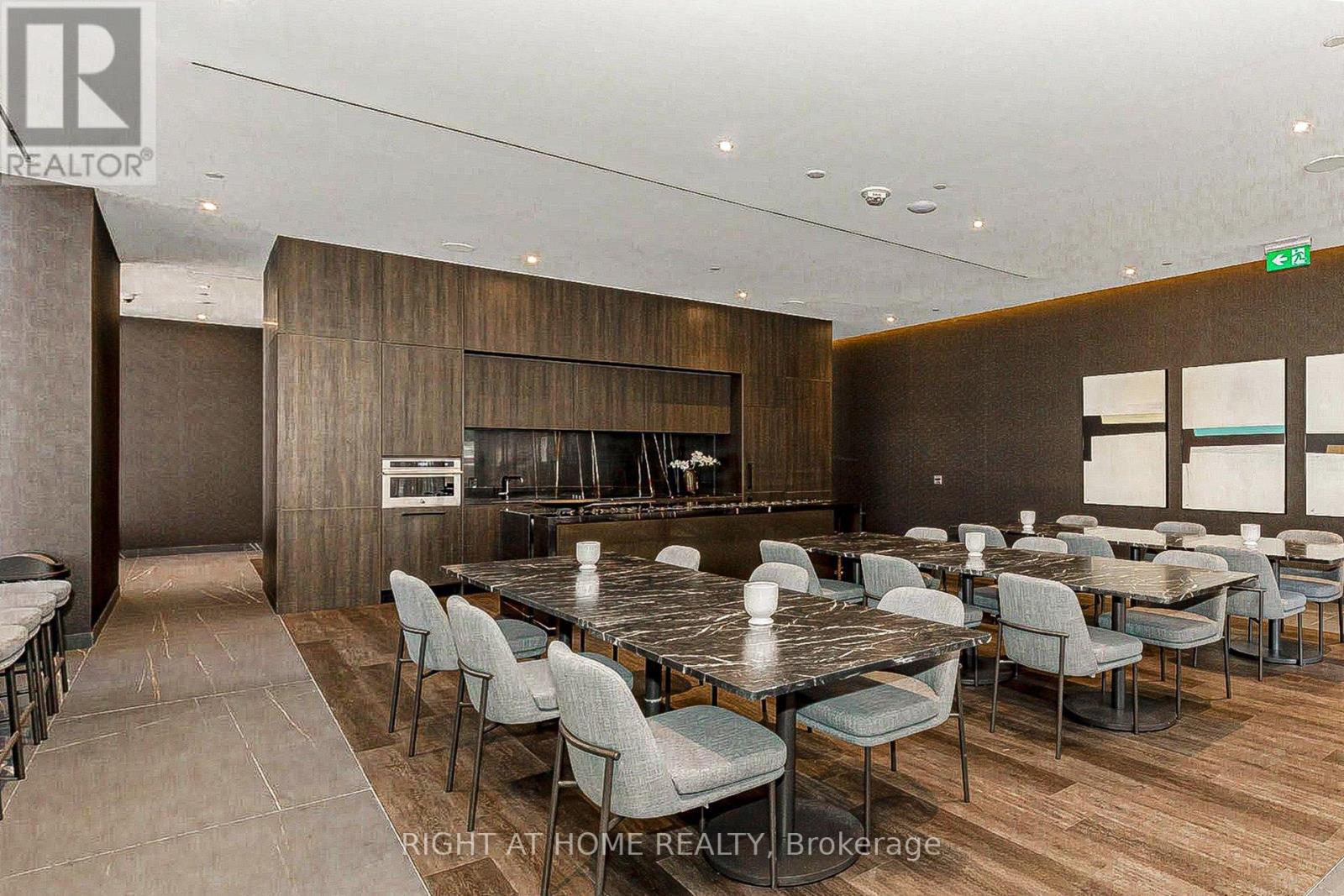 3808 - 11 Yorkville Avenue, Toronto, Ontario  M4W 0B7 - Photo 41 - C12832036