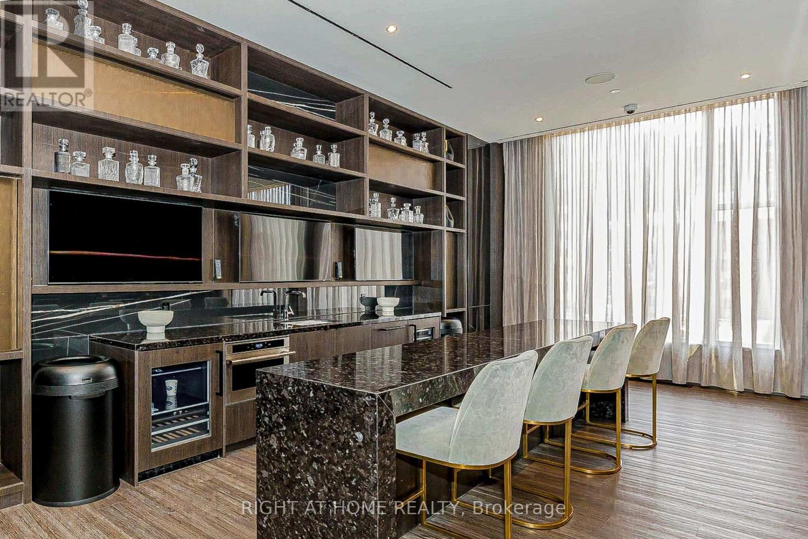 3808 - 11 Yorkville Avenue, Toronto, Ontario  M4W 0B7 - Photo 49 - C12832036