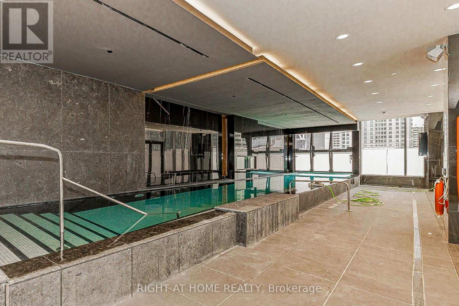 3808 - 11 Yorkville Avenue, Toronto, Ontario  M4W 0B7 - Photo 46 - C12832036